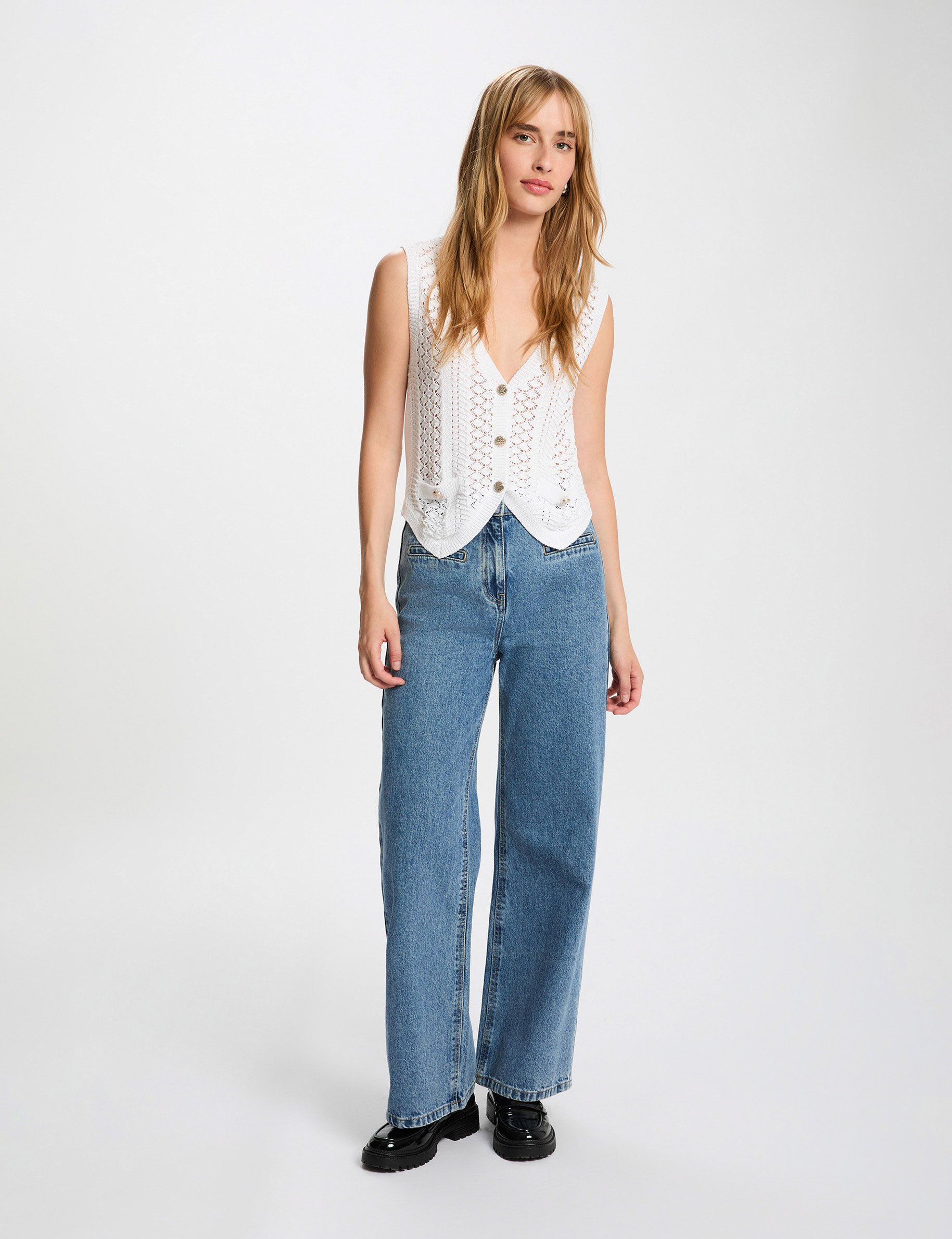 Sleeveless V-neck cardigan white women
