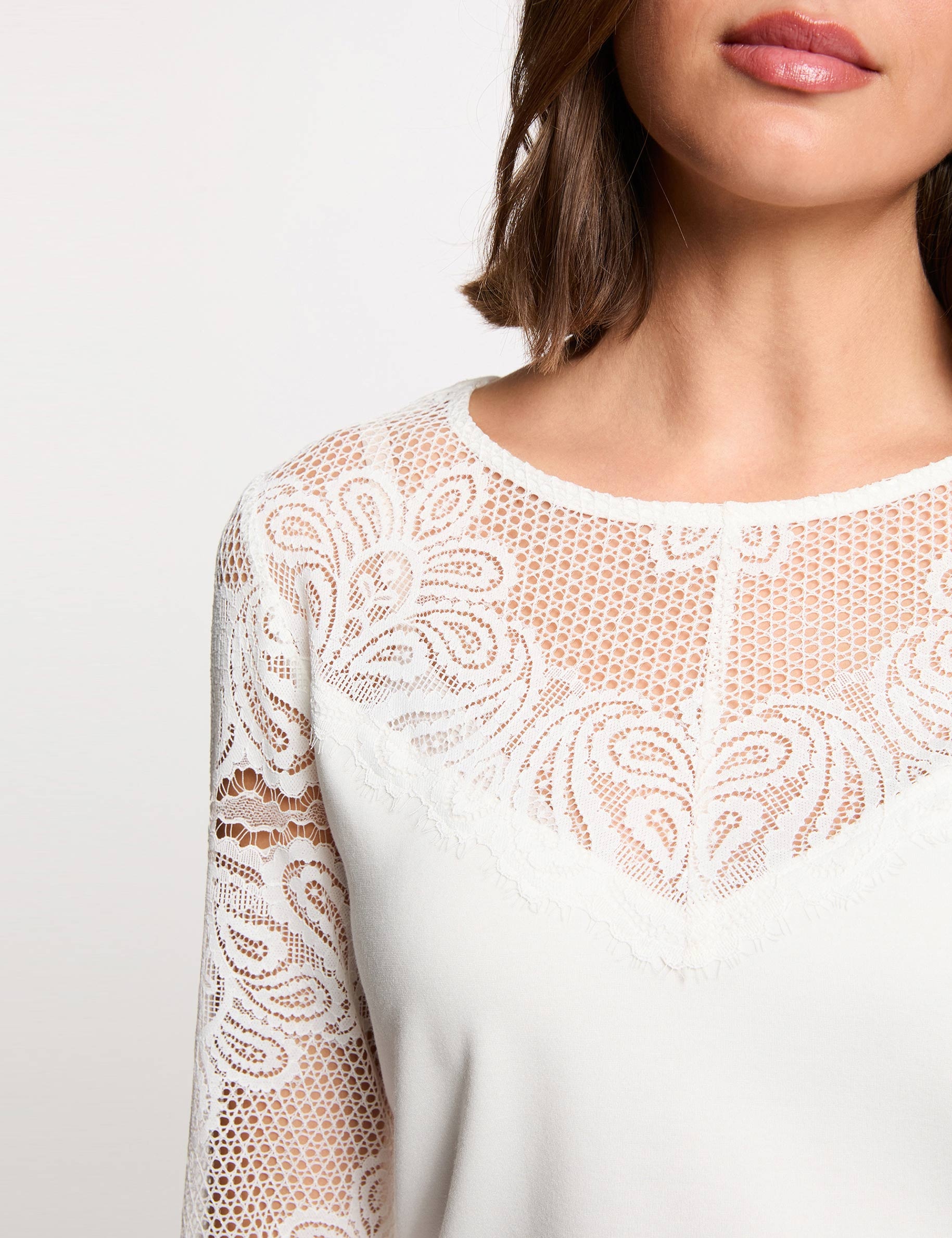 Long-sleeve lace t-shirt white women