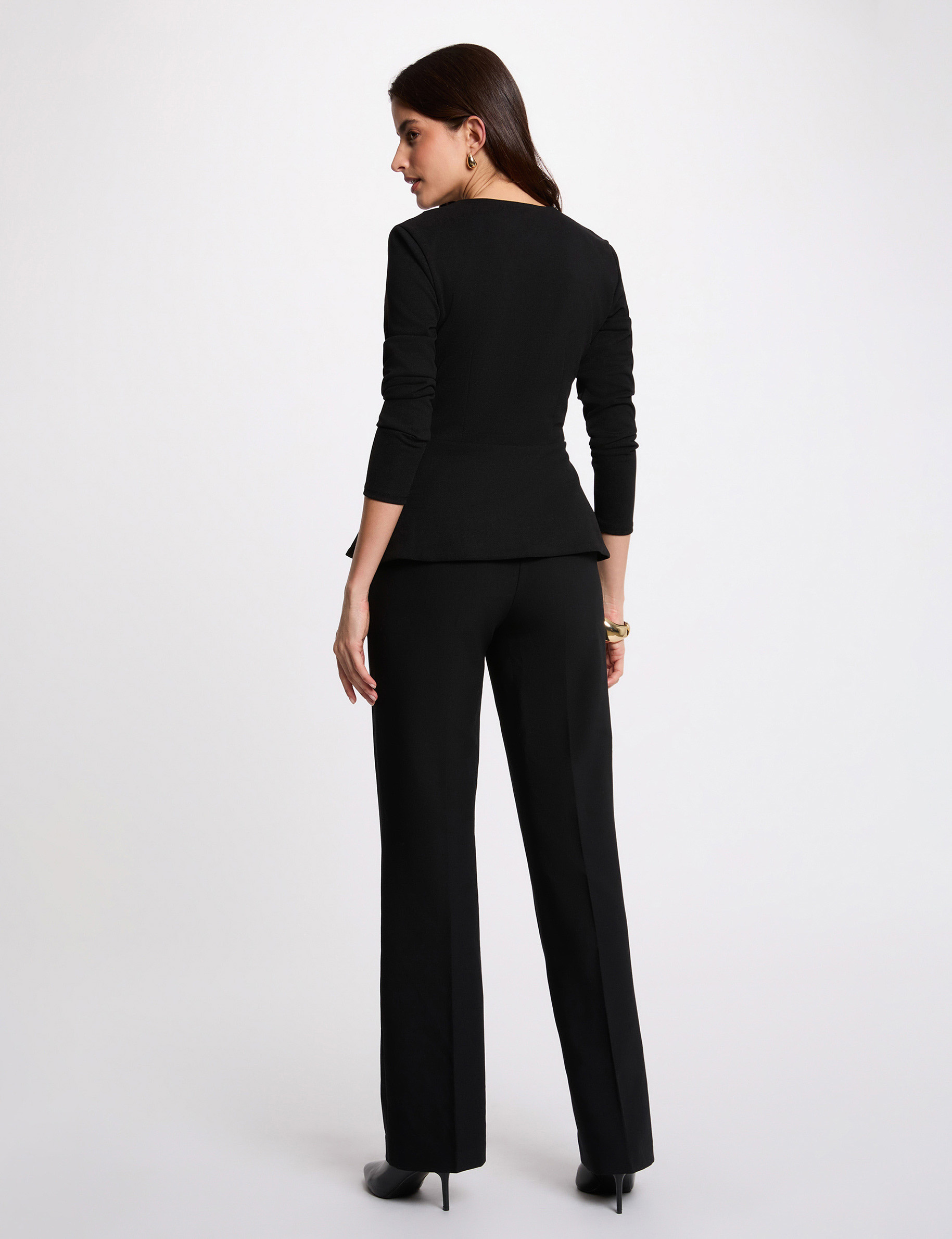 Fitted v-neck t-shirt black women