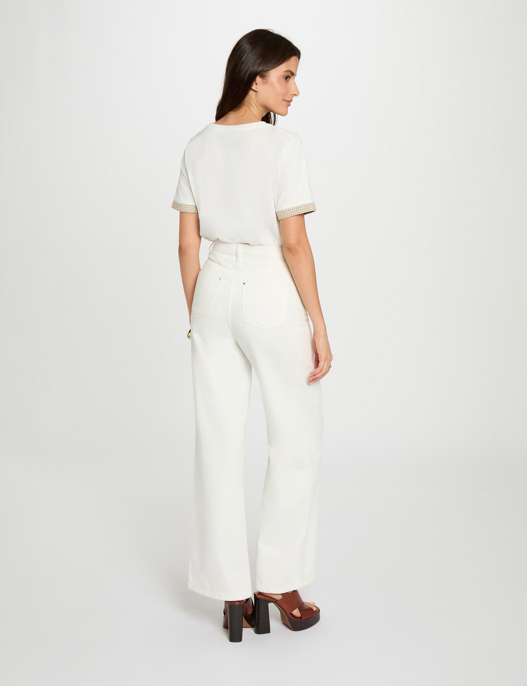 cropped t shirt with round neck white women Cropped t-shirt with round neck white women