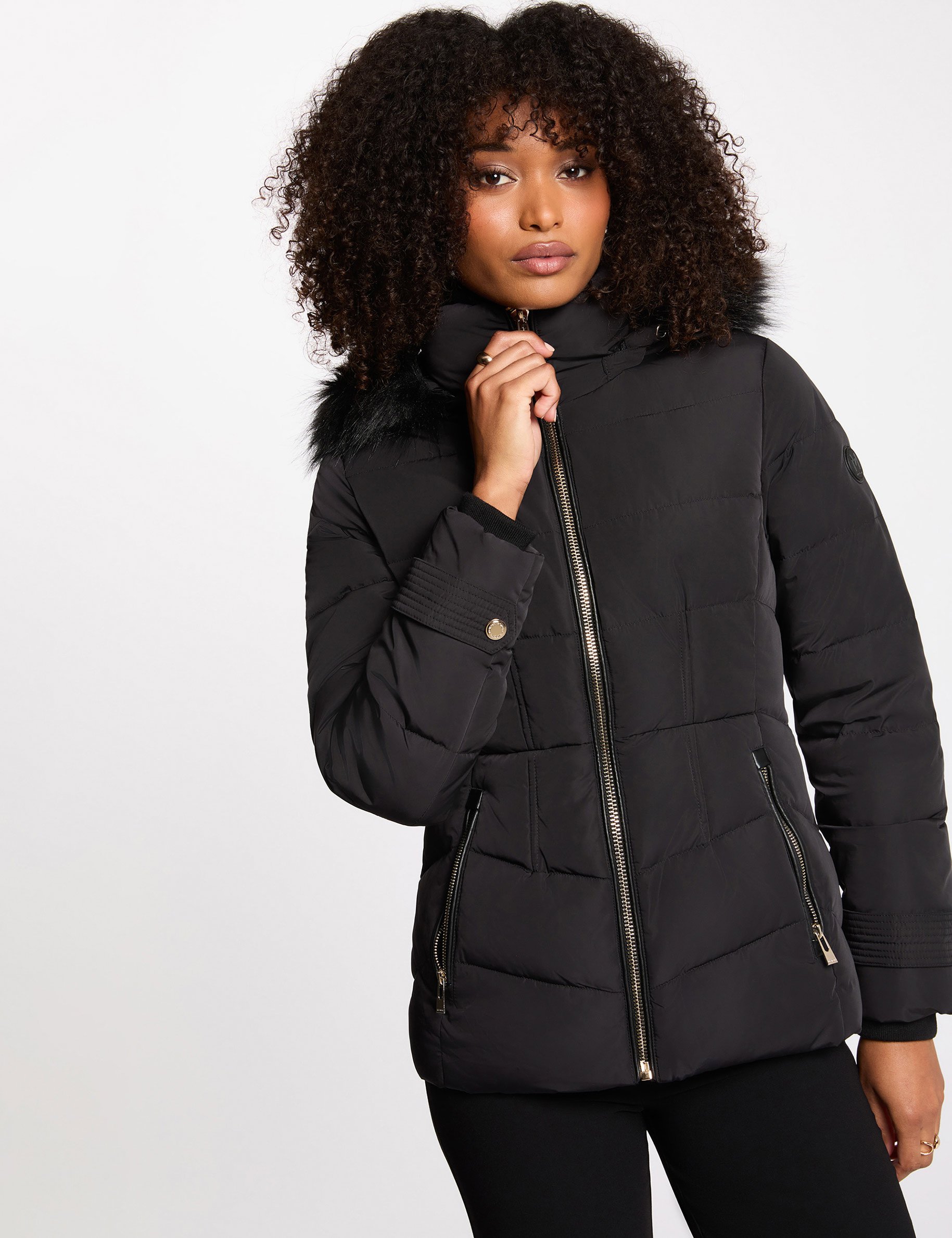 Fitted short puffer jacket black women