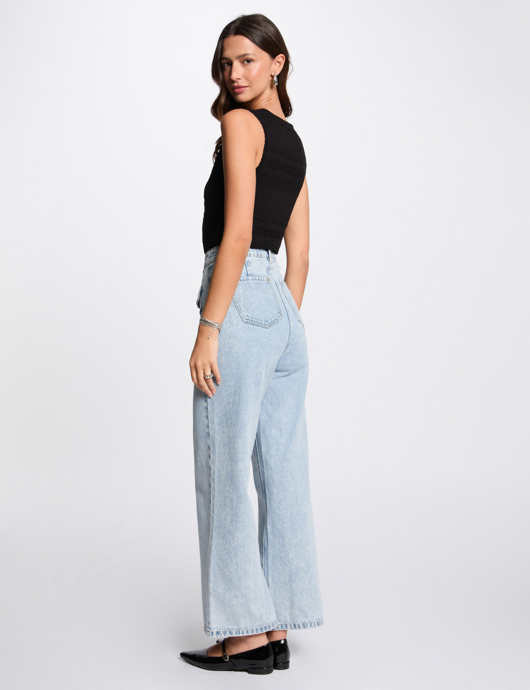 Knitted top with V-neck black women