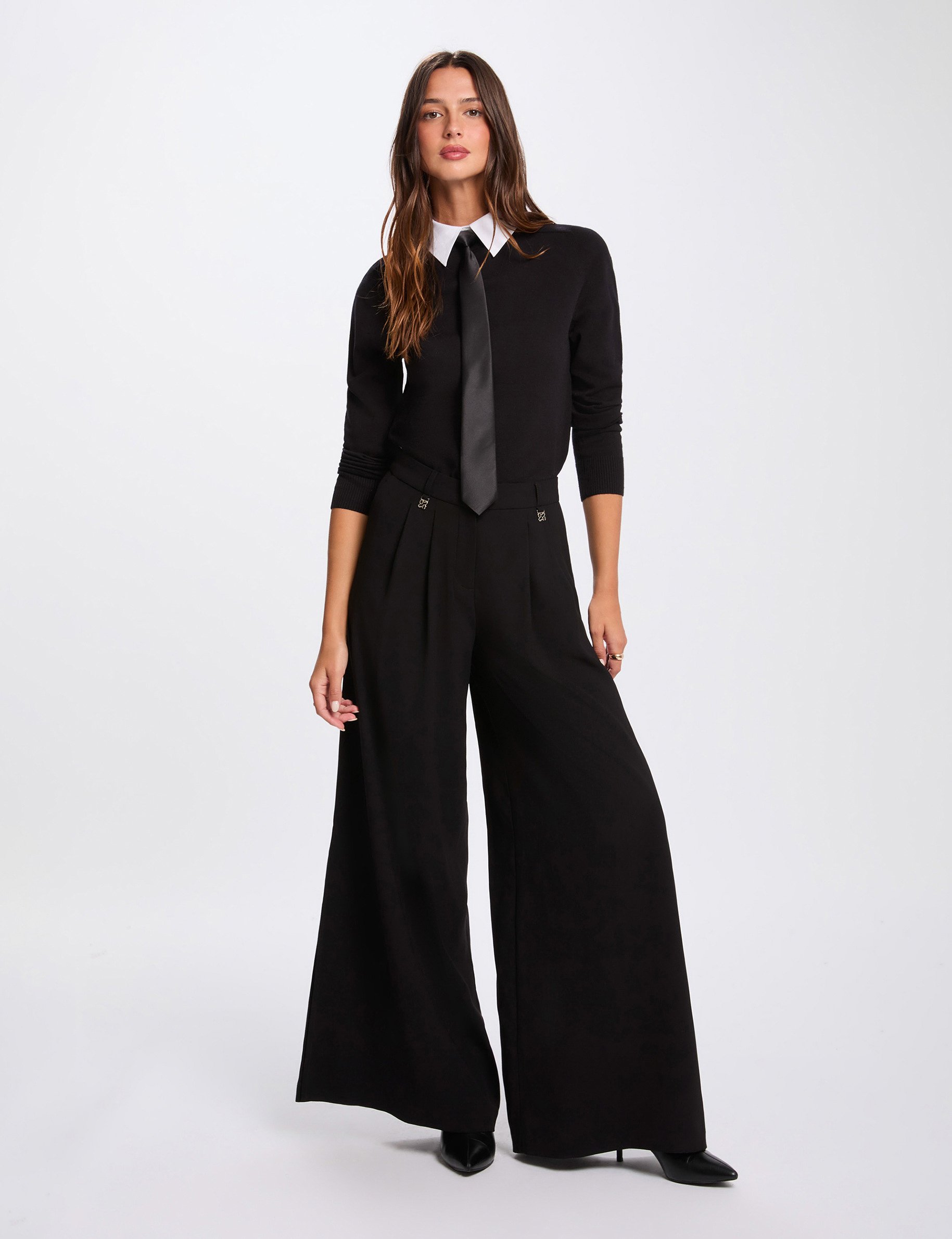 sweater with a turned down collar black women Sweater with a turned-down collar black women