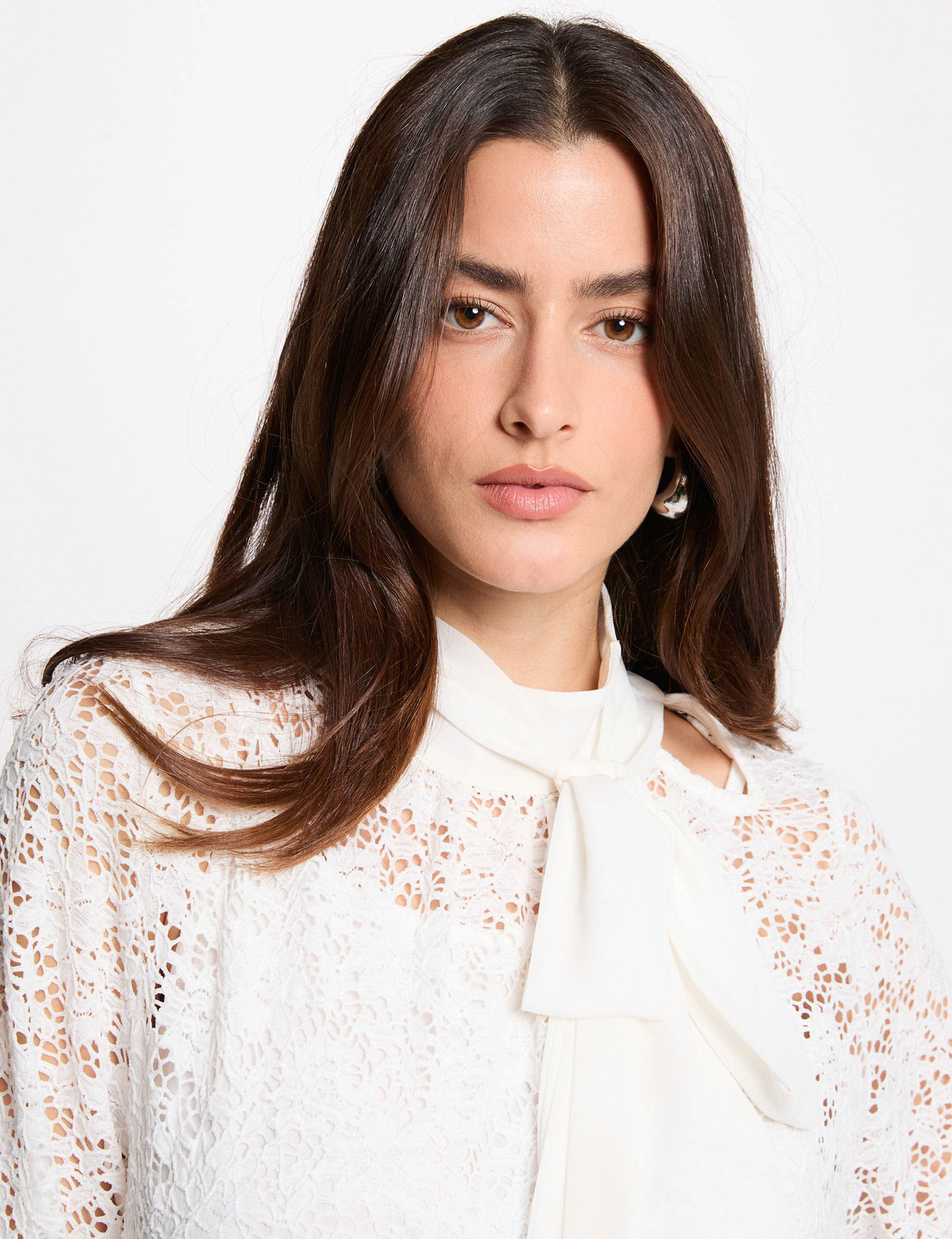 Lace t-shirt with lavallière white women