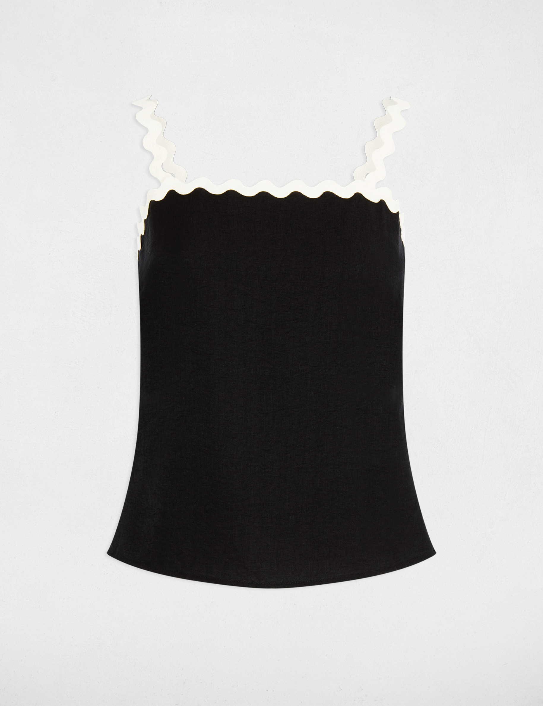 Fitted top black women
