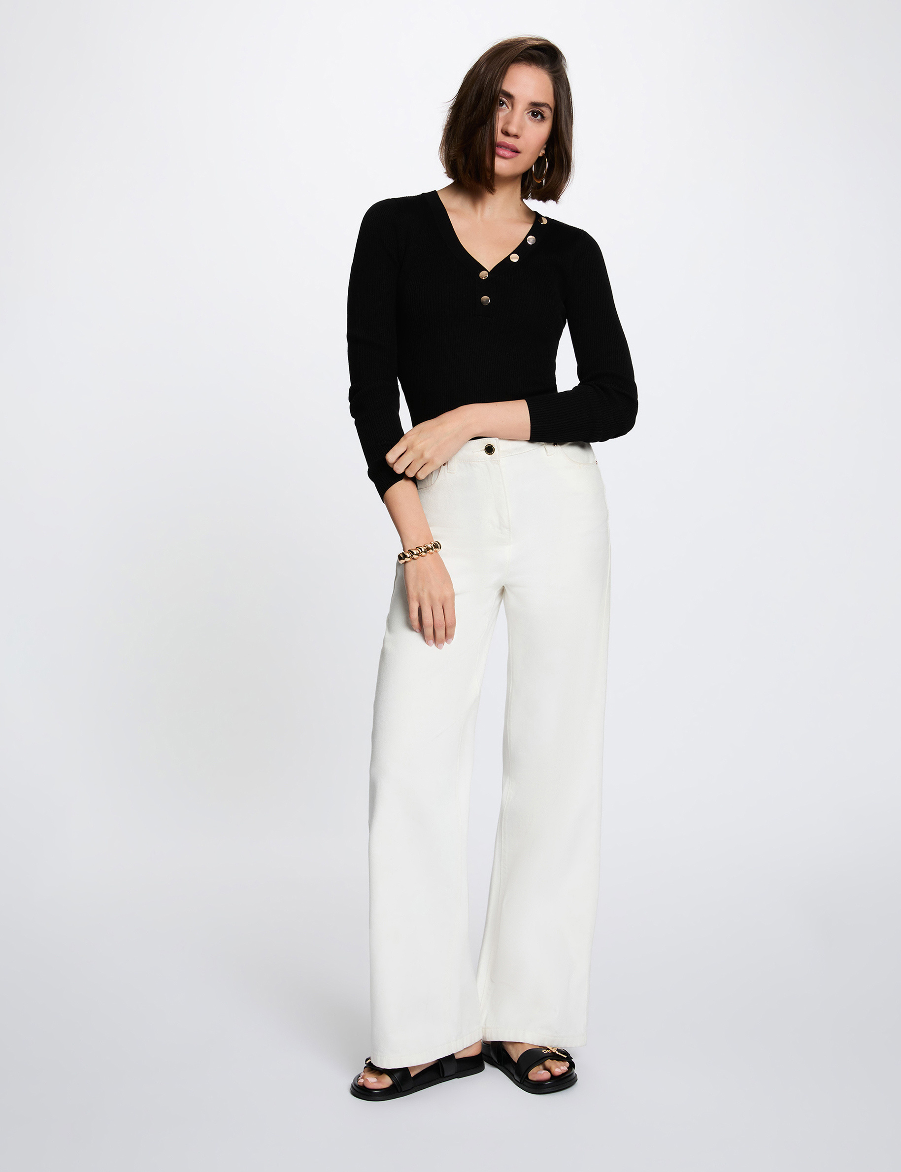 Fitted V-neck sweater black women