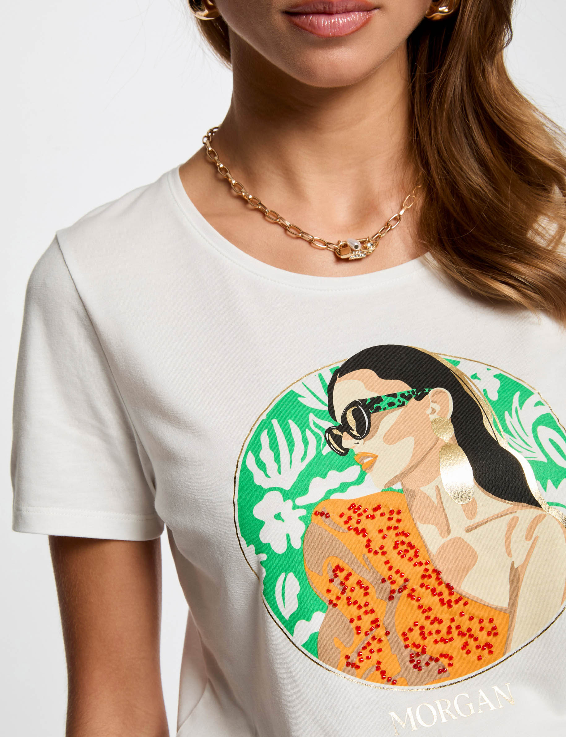 t shirt with message white women T-shirt with message white women