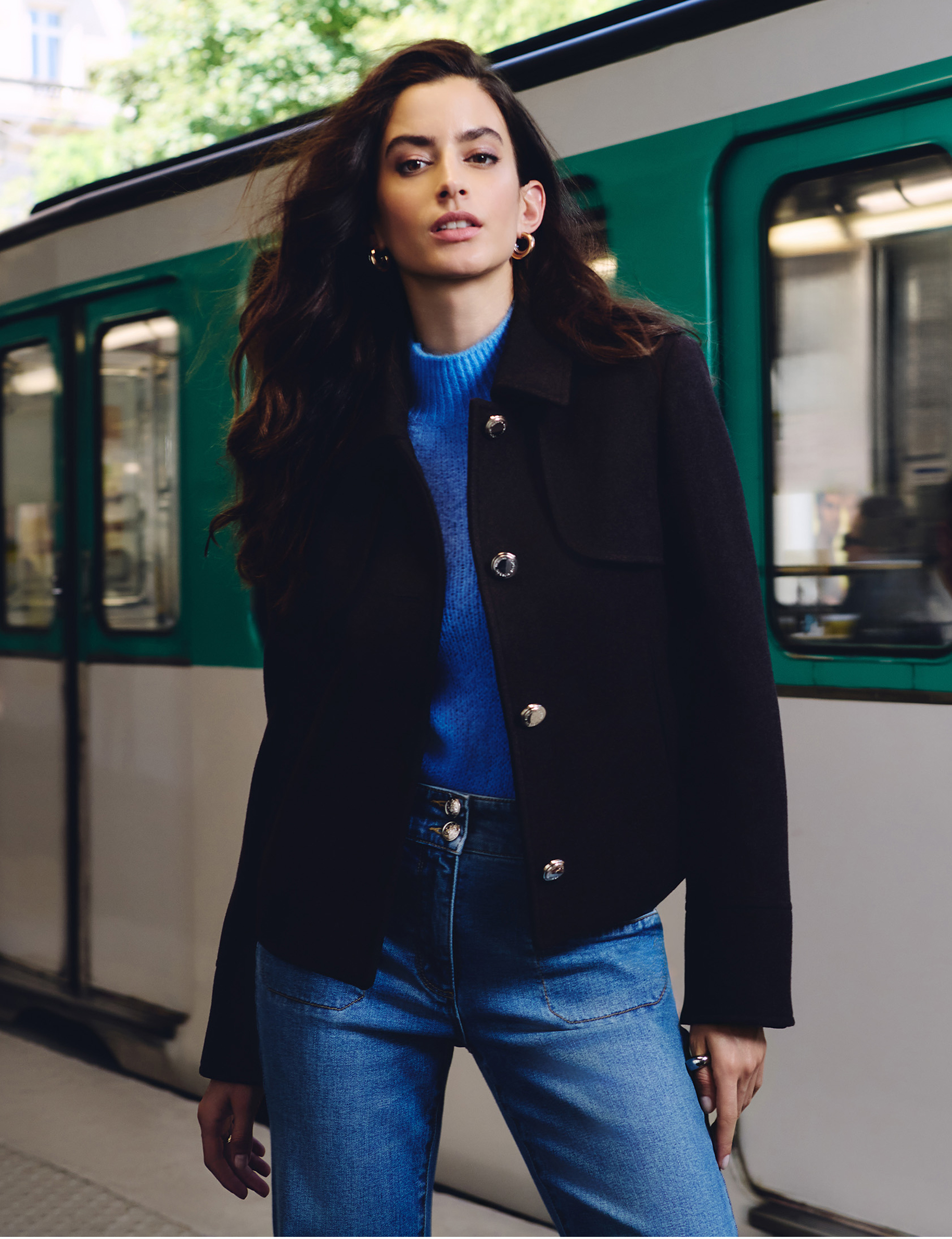 short buttoned coat dark brown women Short buttoned coat dark brown women