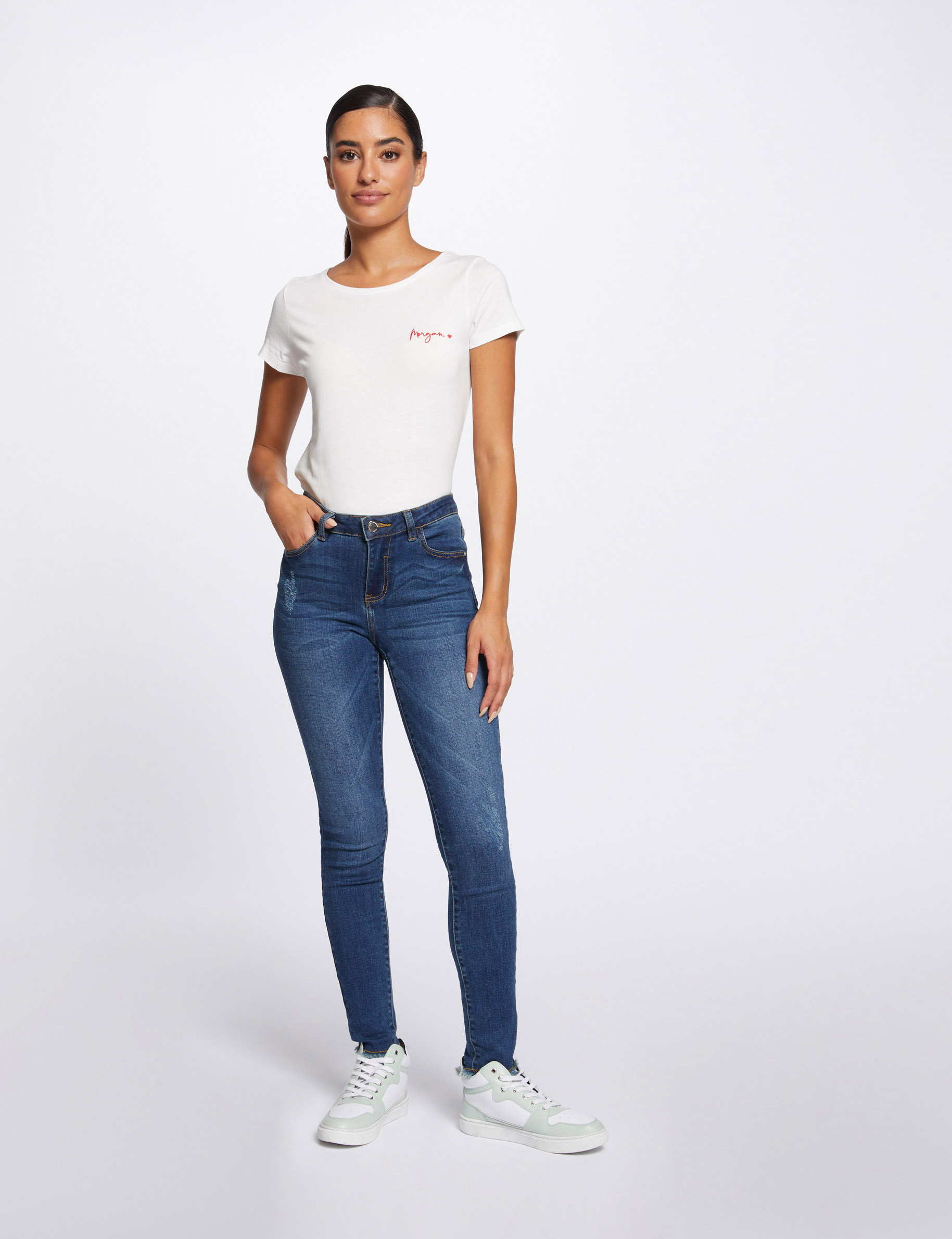 Short-sleeved t-shirt with embroidery ecru ladies' Short-sleeved t-shirt with embroidery ecru ladies'