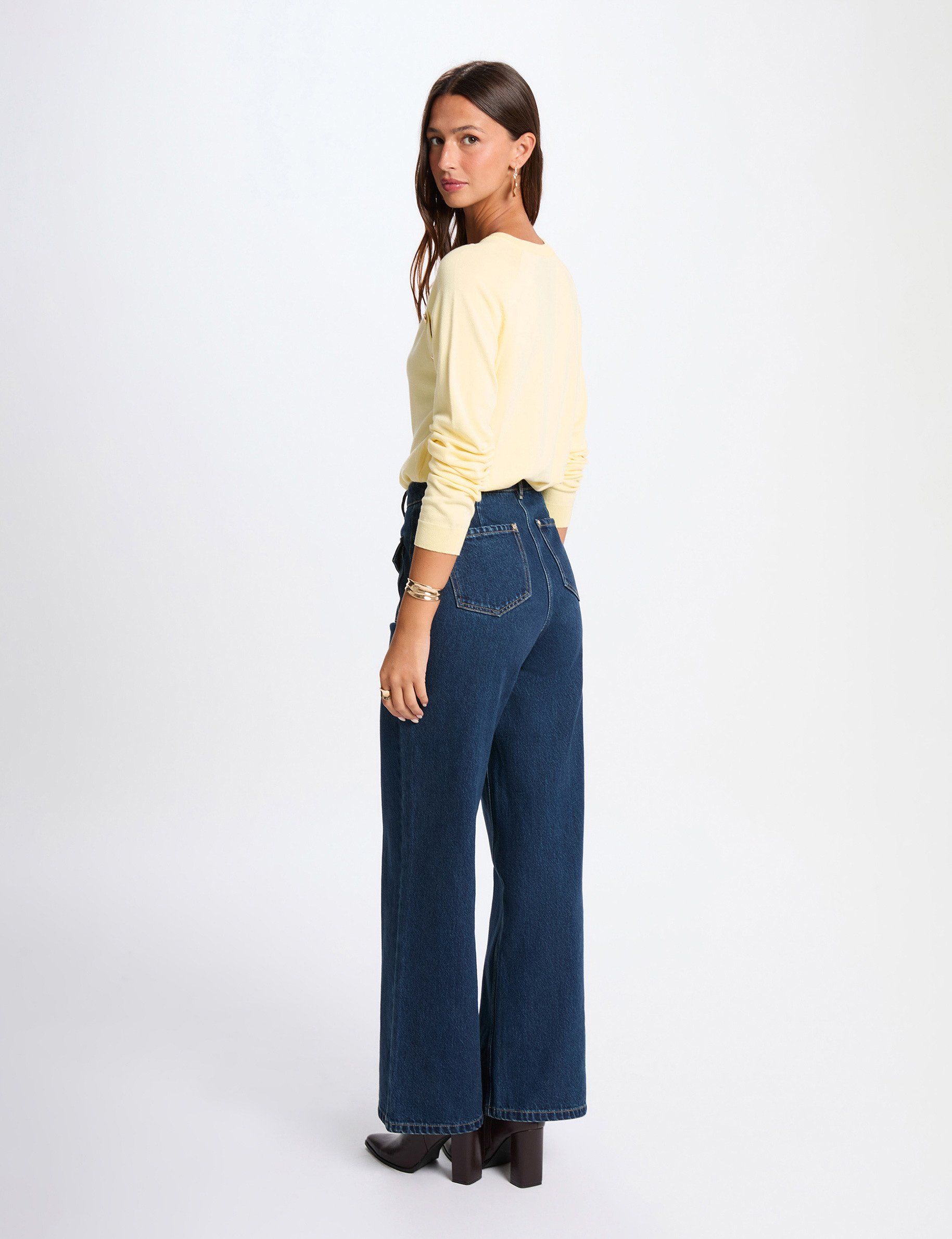 Fitted lightweight sweater light yellow women