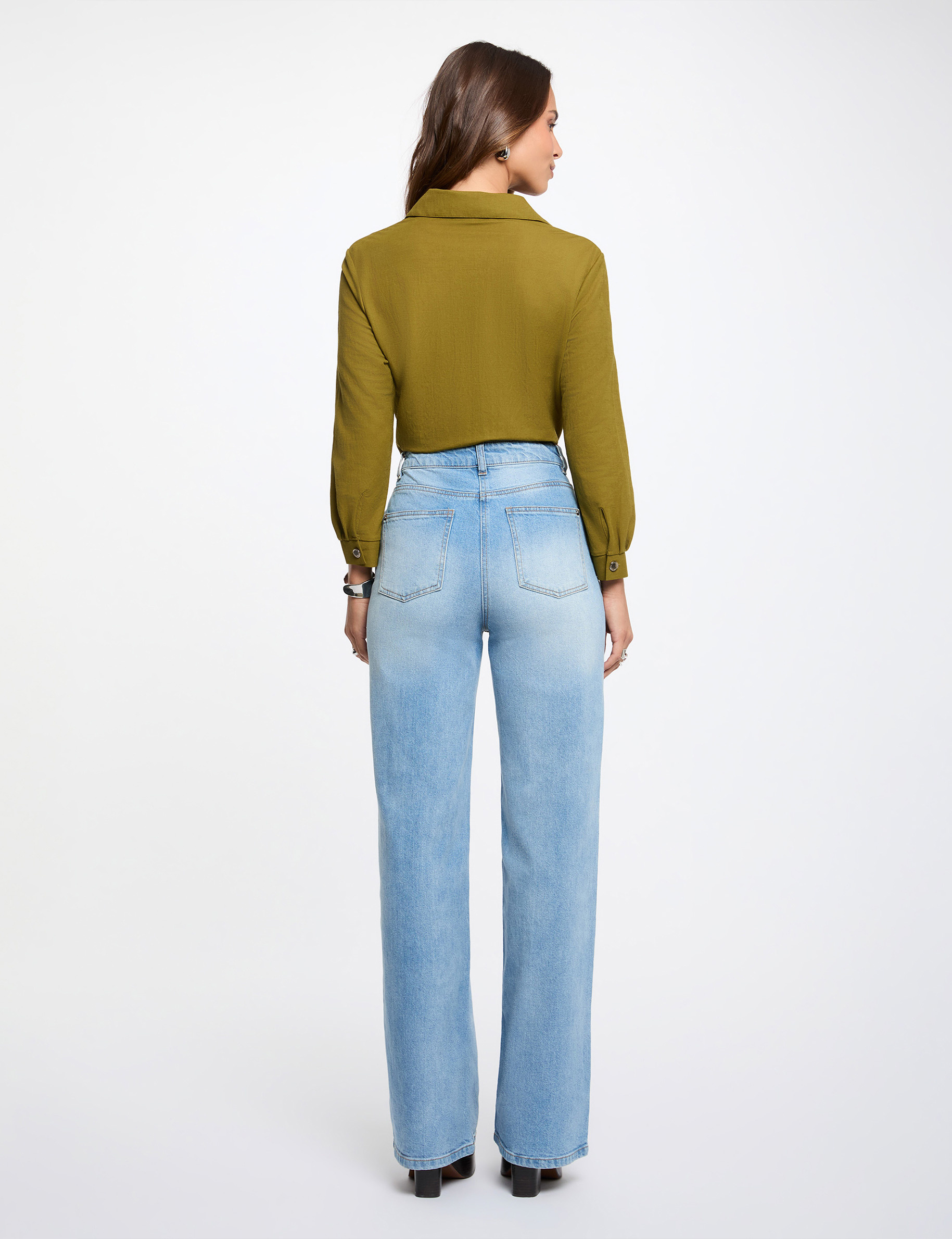 Tied shirt with notched collar women