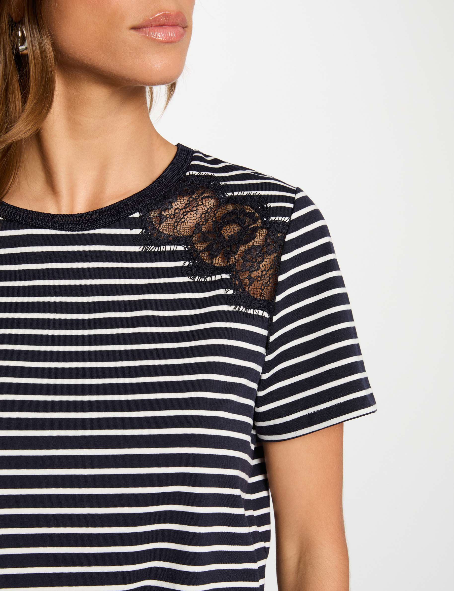 Striped short-sleeved t-shirt navy blue women
