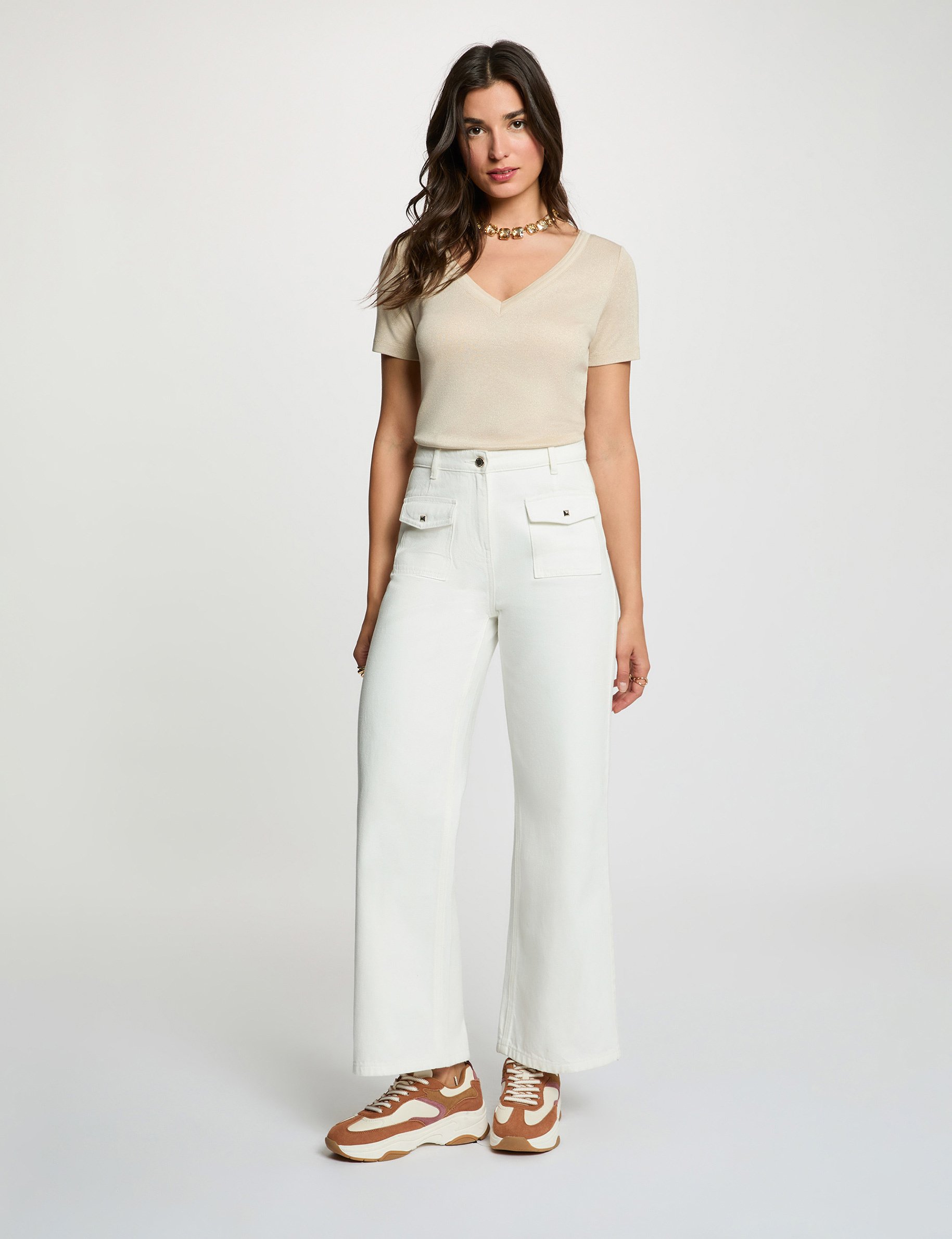 Fitted v-neck t-shirt ivory women