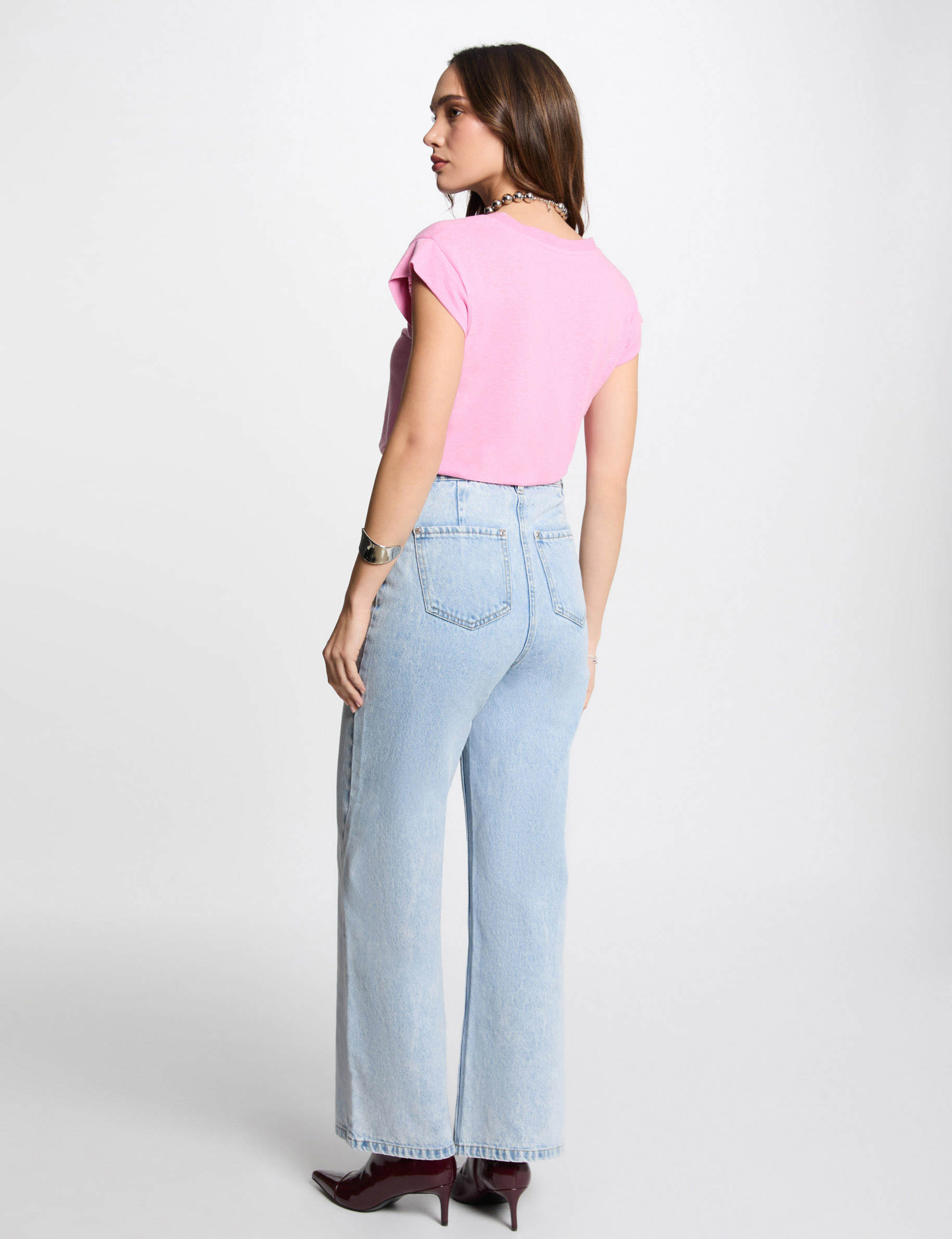 Short-sleeved t-shirt with V-neck pink women