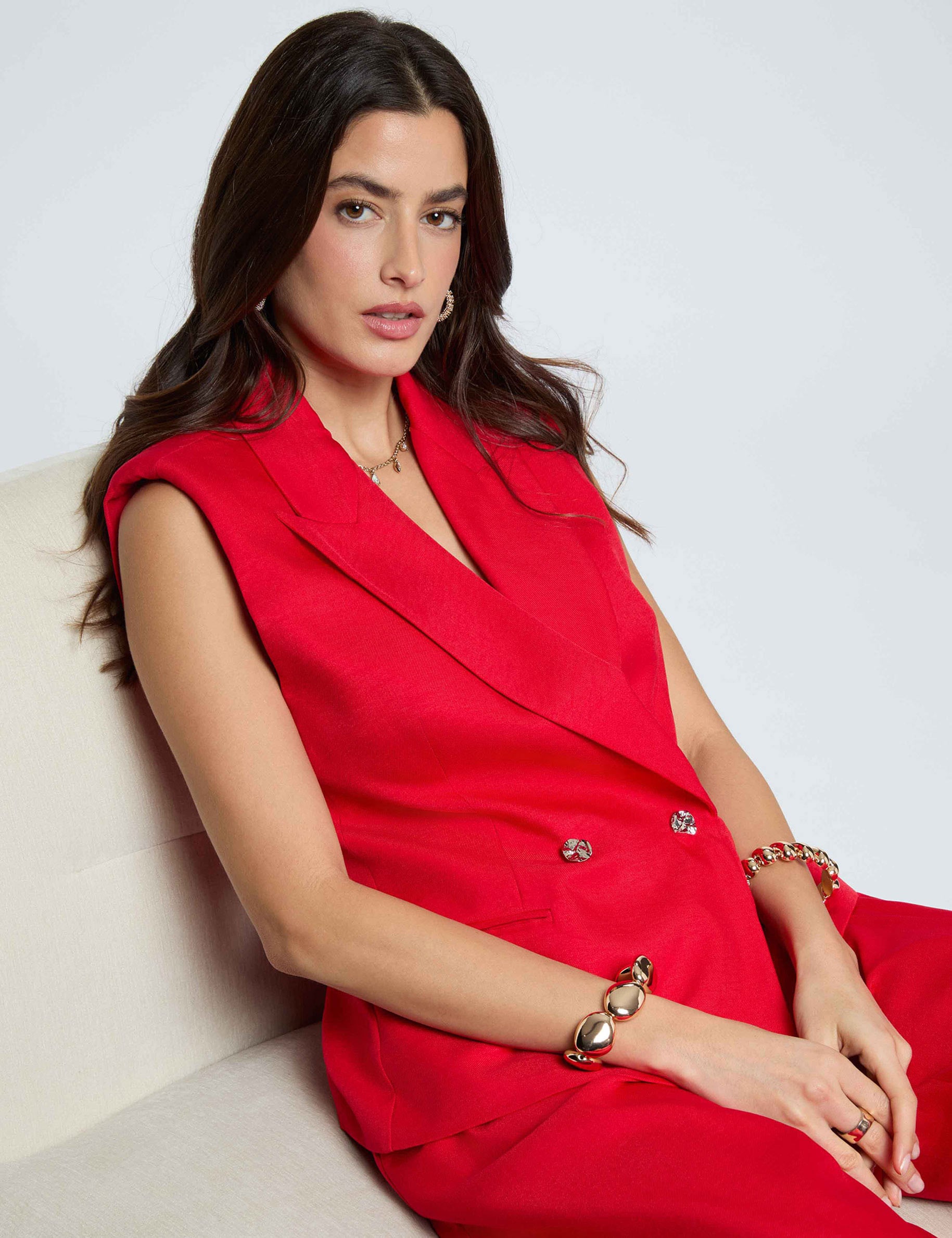 Fitted sleeveless jacket red women