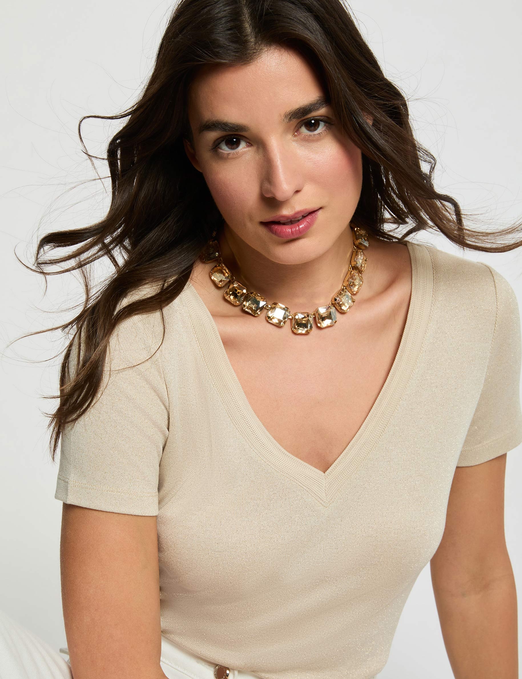 Fitted v-neck t-shirt ivory women