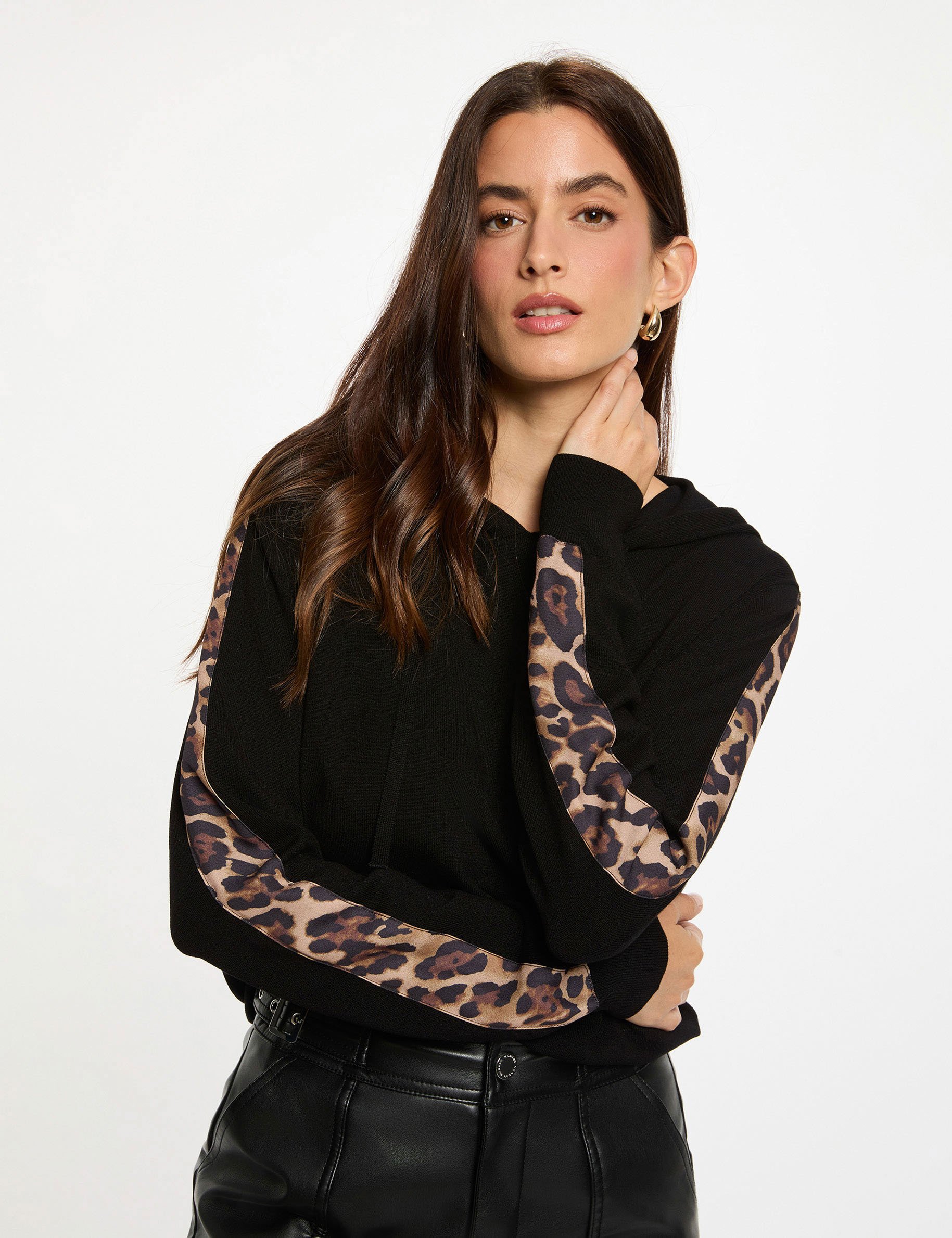 Fitted hoodie sweater black women