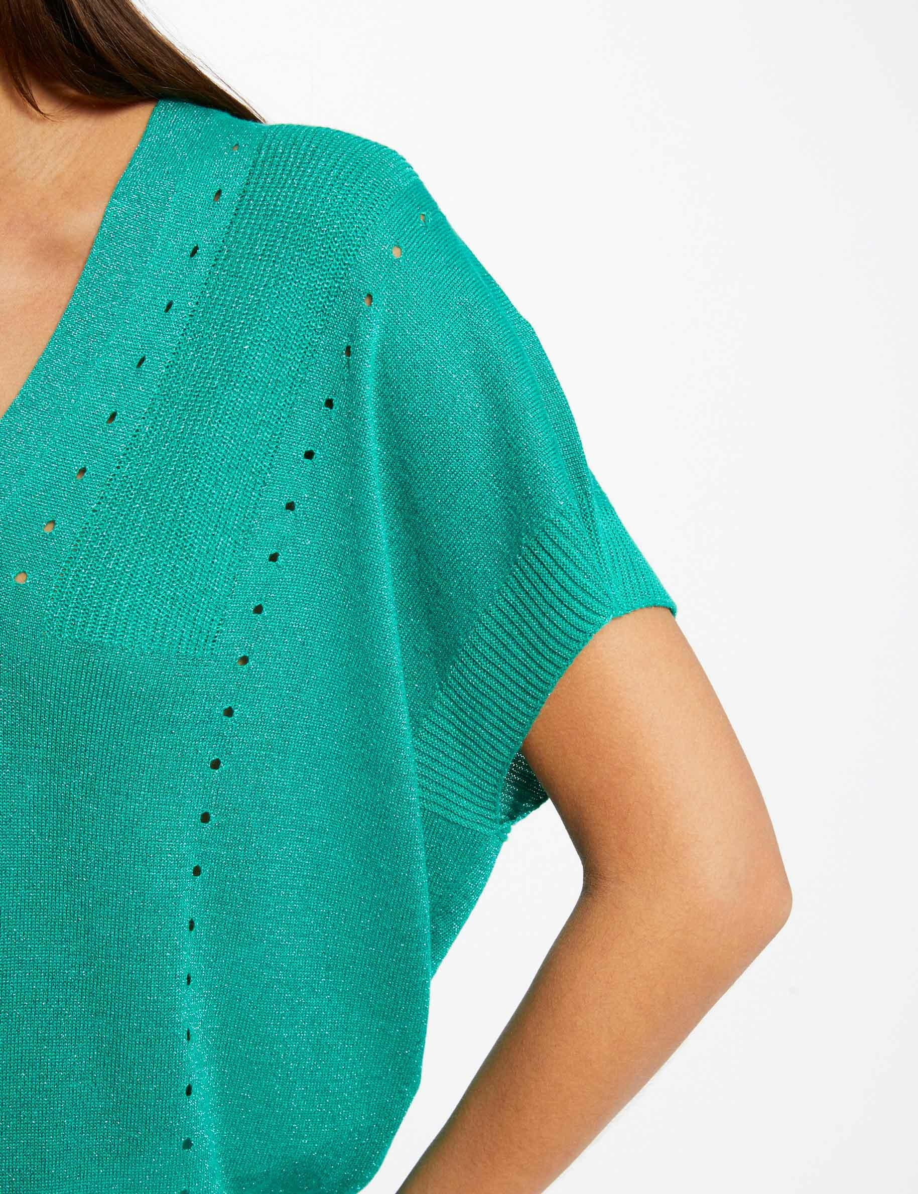Short-sleeved jumper with V-neck light green ladies' Short-sleeved jumper with V-neck light green ladies'