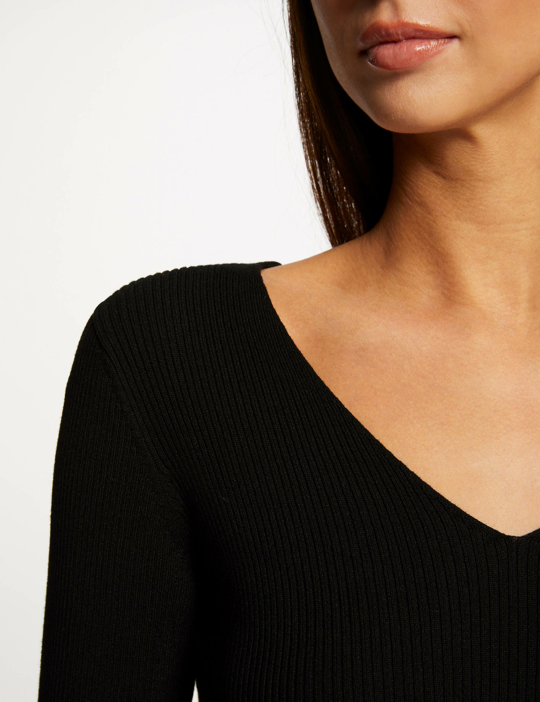 Jumper long sleeves slits and buttons black ladies'