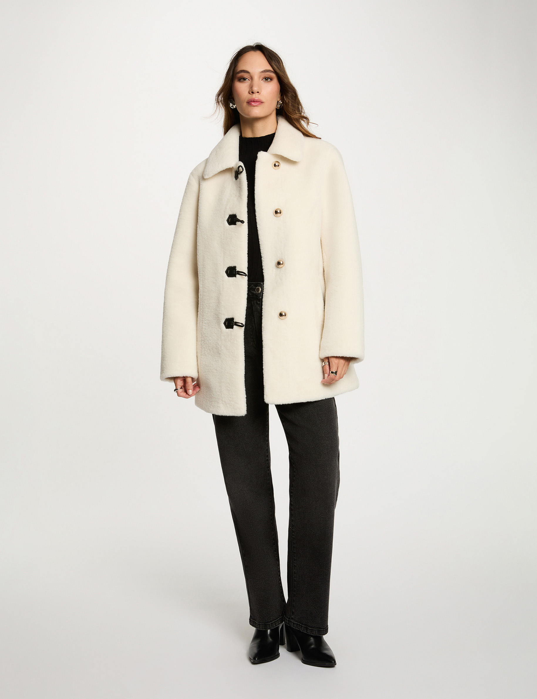 Short faux fur coat ivory women
