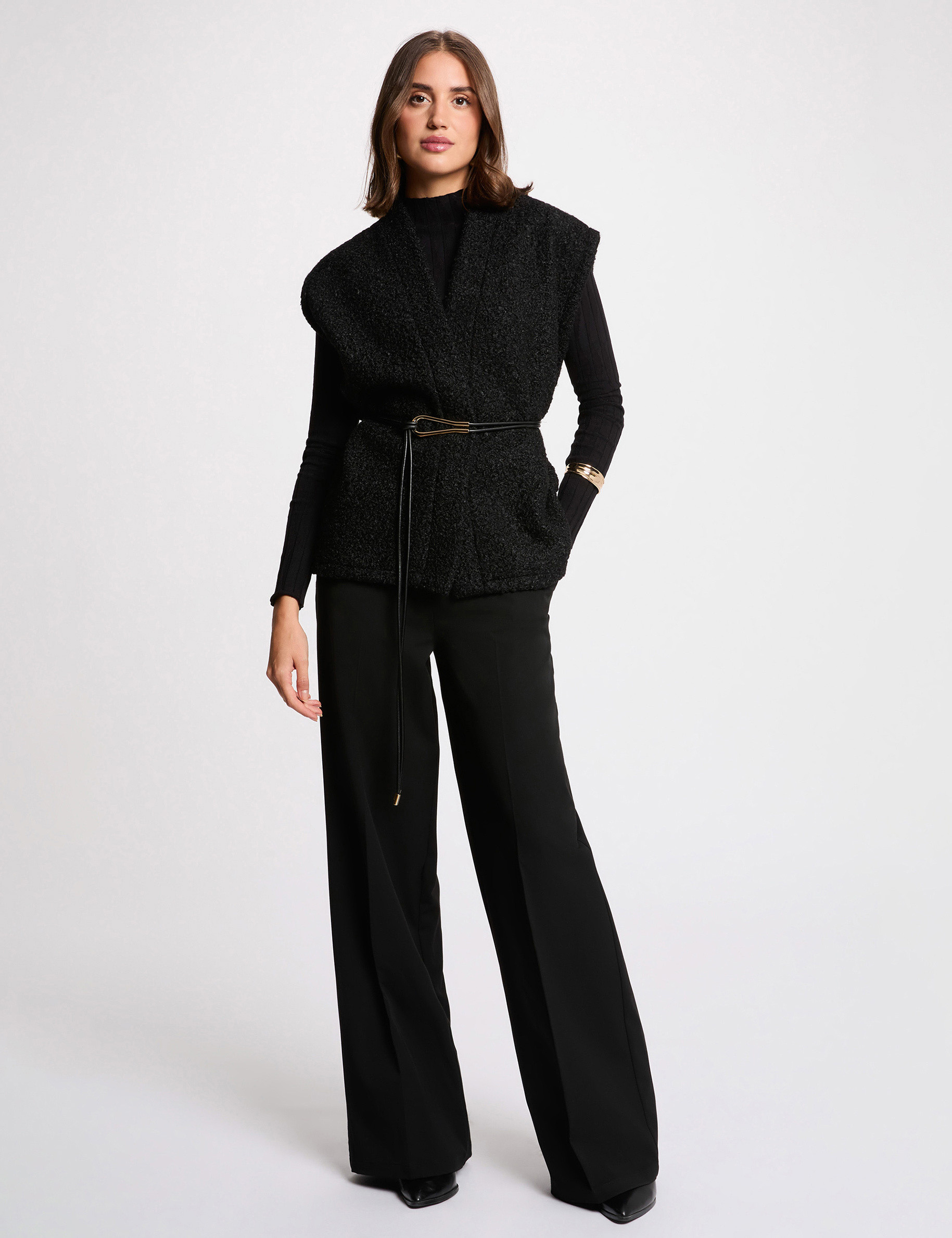 Sleeveless jacket black women