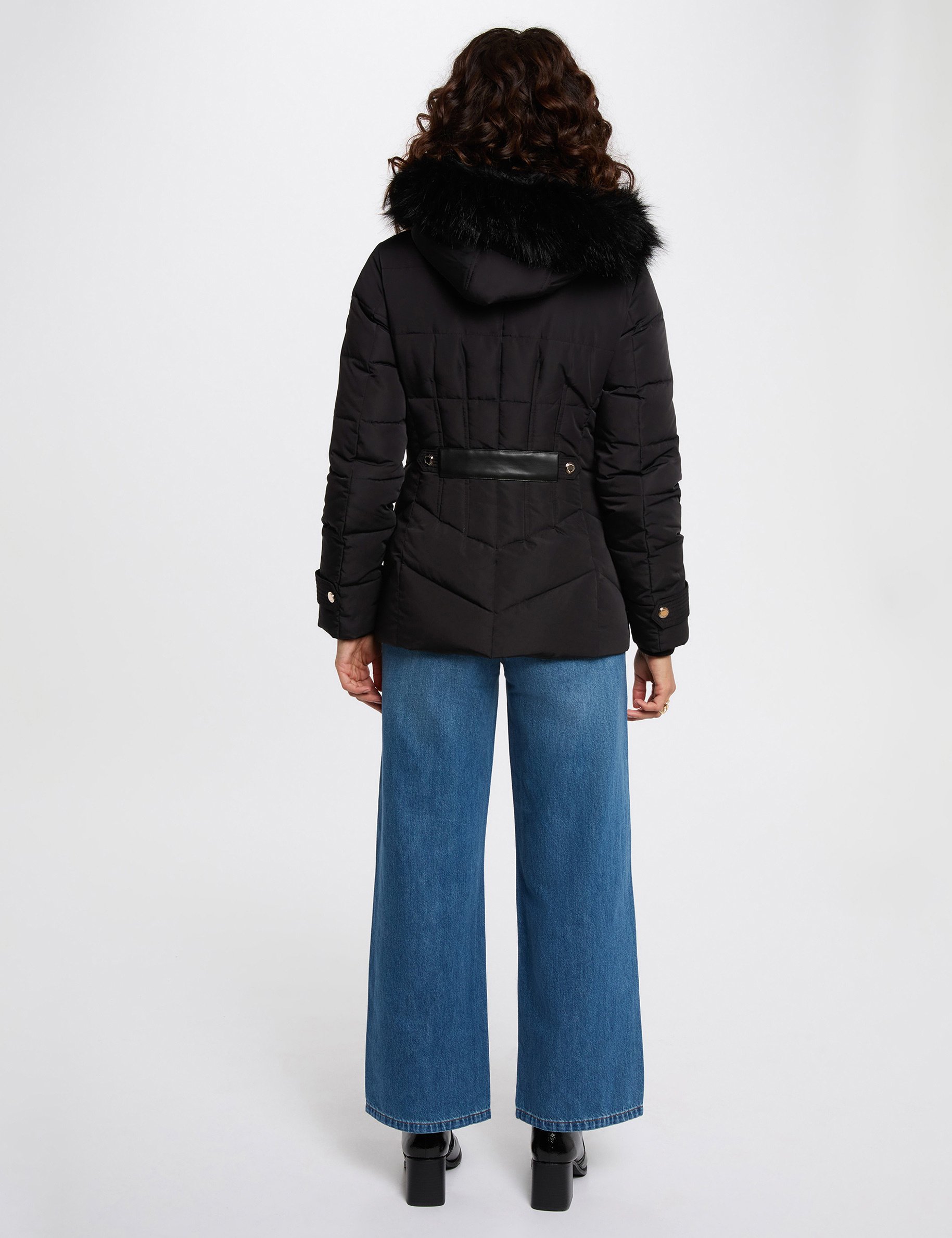 doudoune courte ajustee noir femme Doudoune courte ajustée noir femme