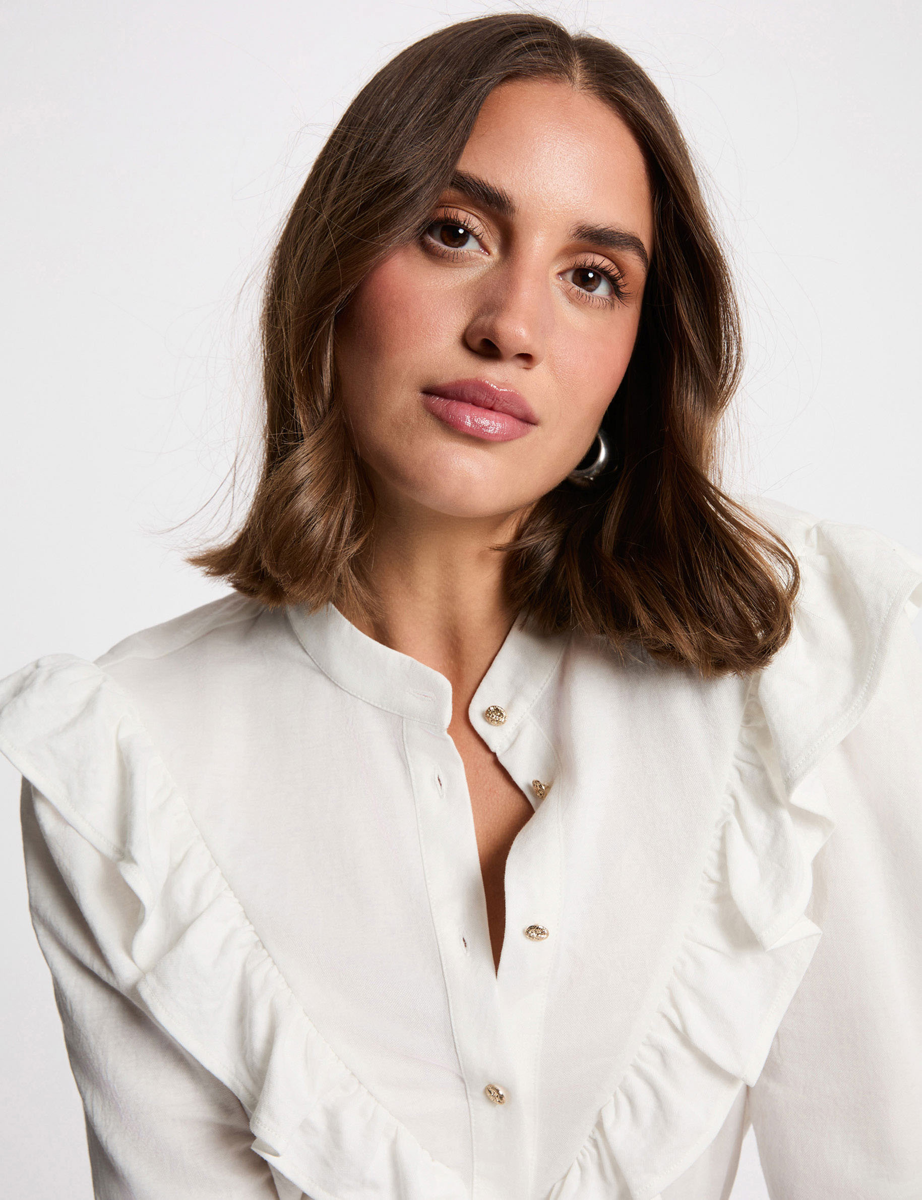 pleated buttoned t shirt white women Pleated buttoned t-shirt white women