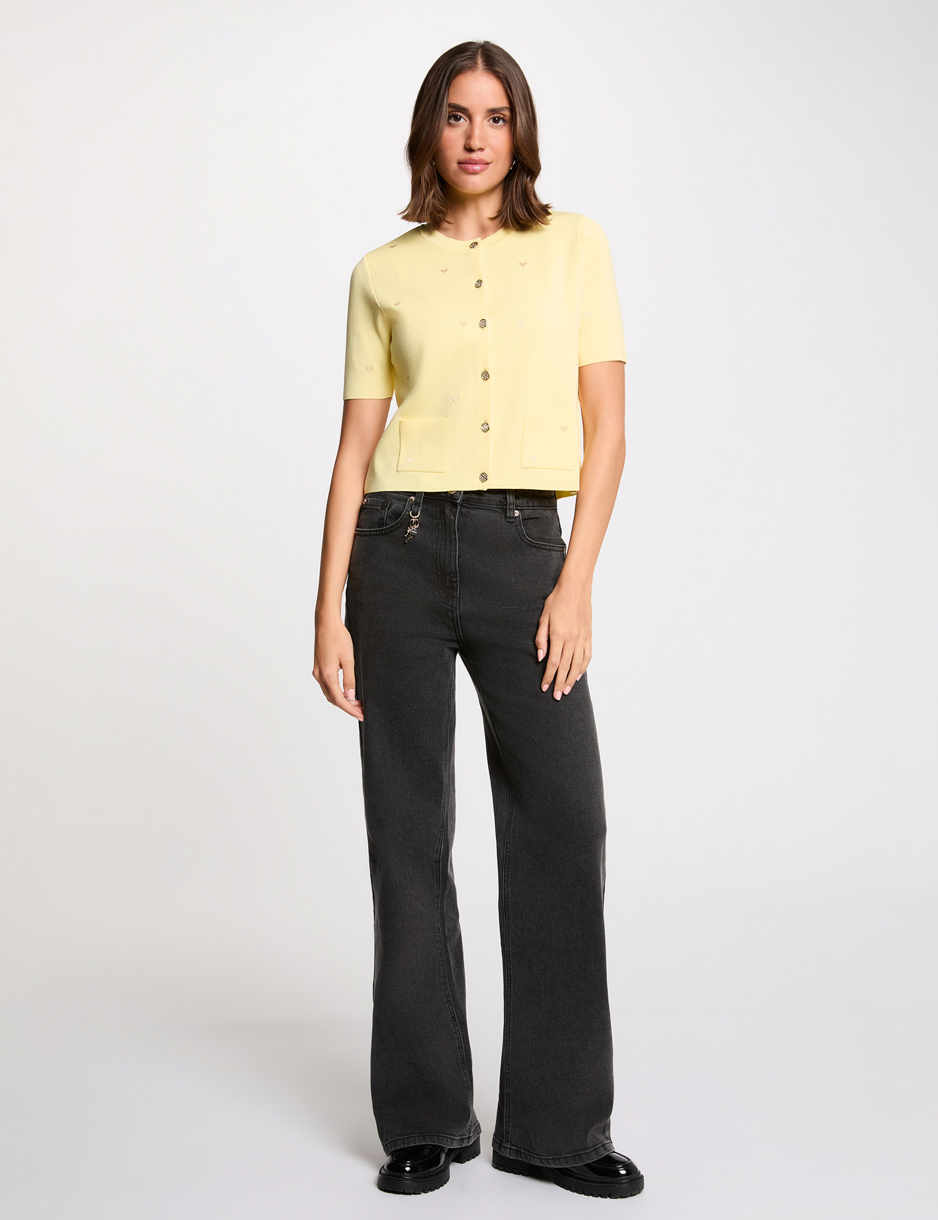 Short cardigan with round neck pastel yellow women