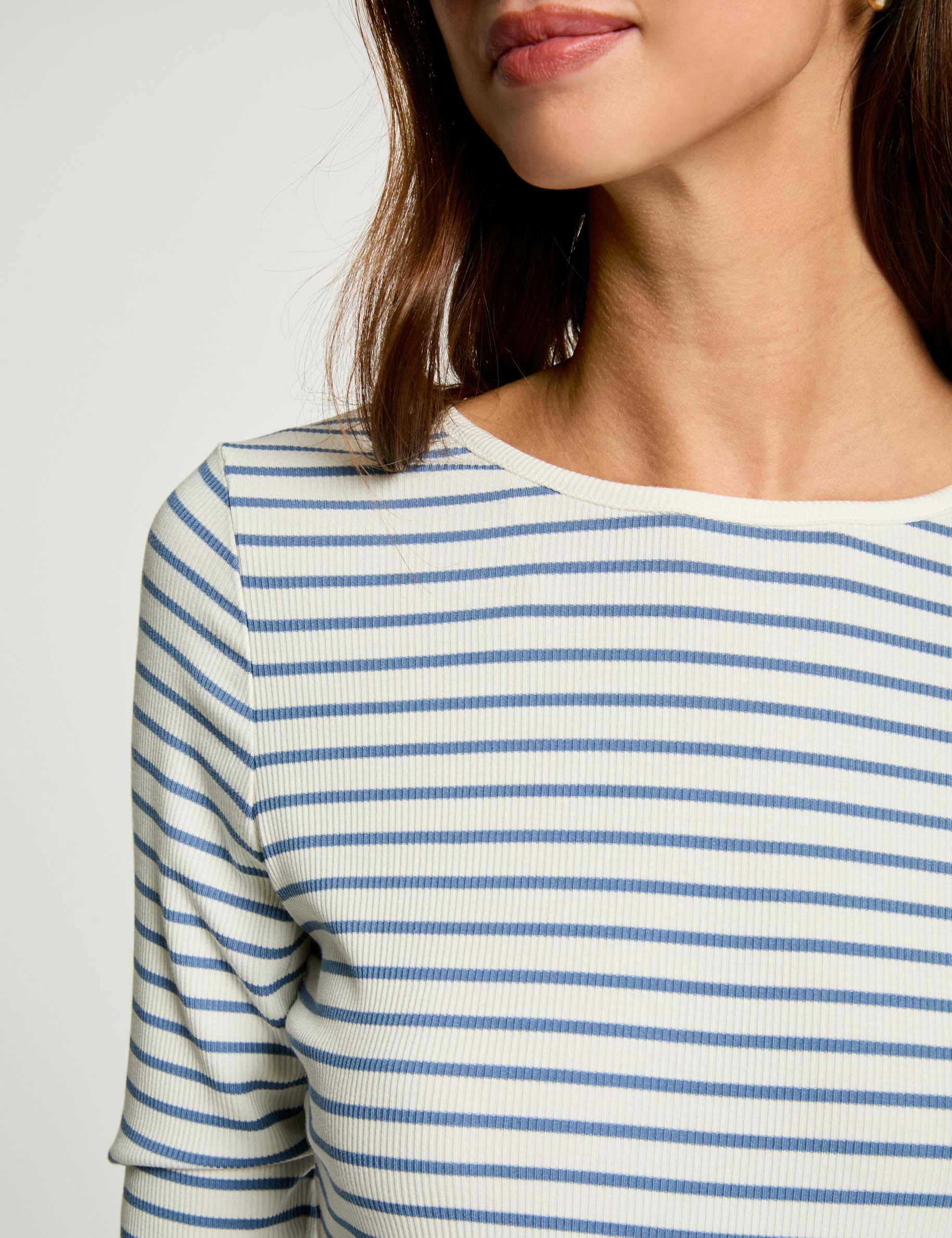 striped long sleeved t shirt white women Striped long-sleeved t-shirt white women