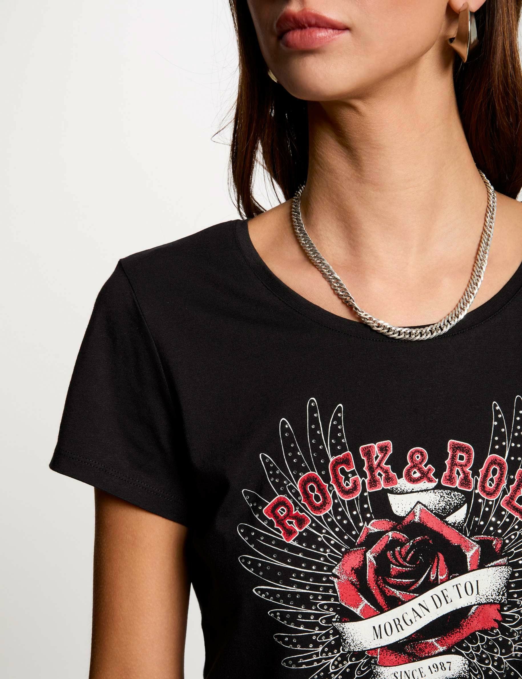 t shirt with message black women T-shirt with message black women