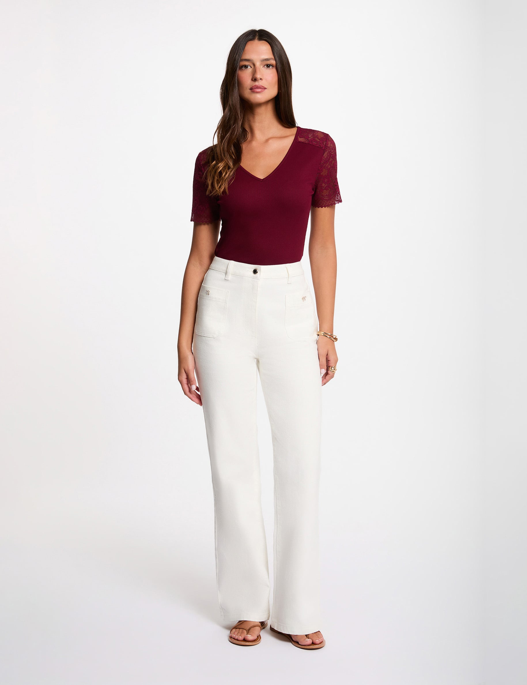 Lace V-neck t-shirt bordeaux women