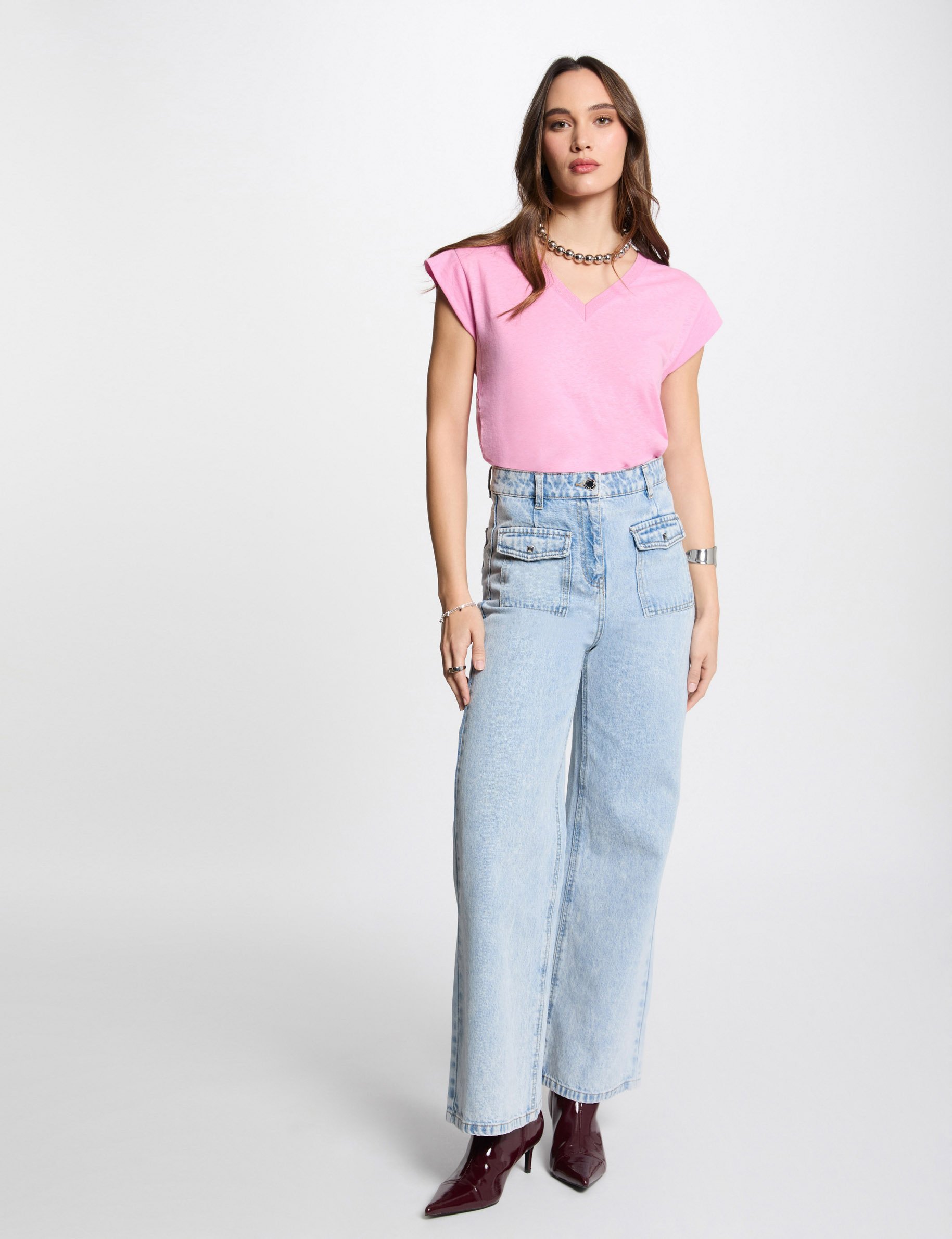 Short-sleeved t-shirt with V-neck pink women
