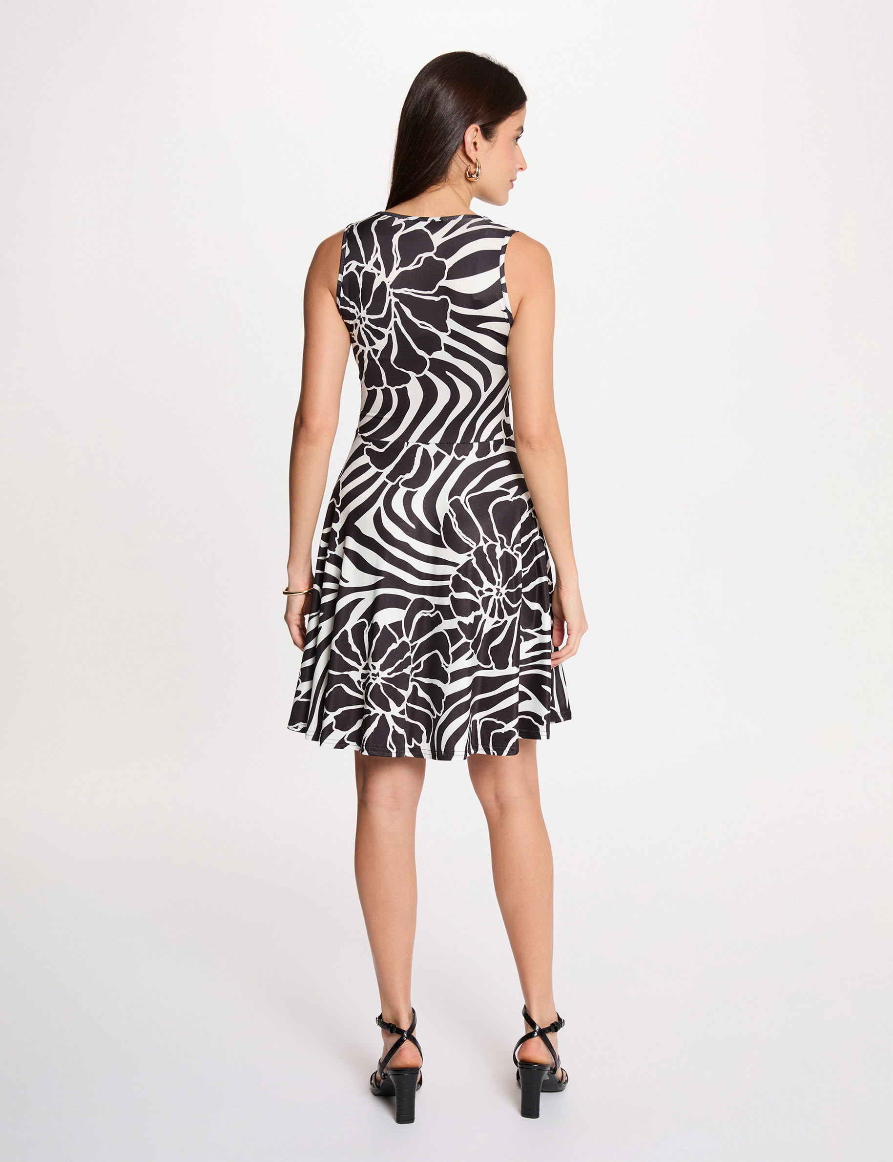 Short dress with neckline black women