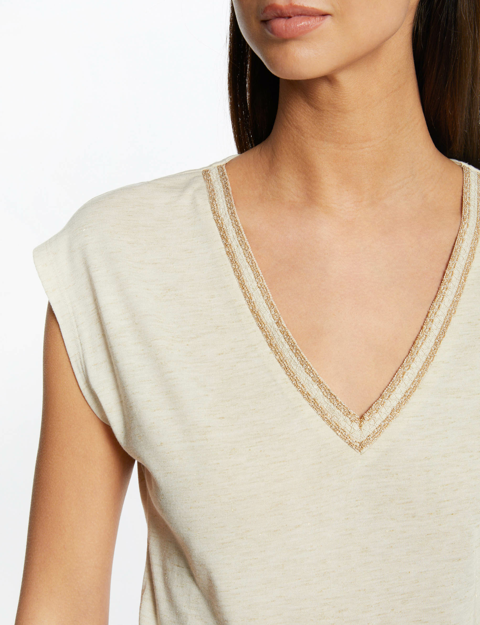 Short-sleeved t-shirt with V-neck sand ladies' Short-sleeved t-shirt with V-neck sand ladies'