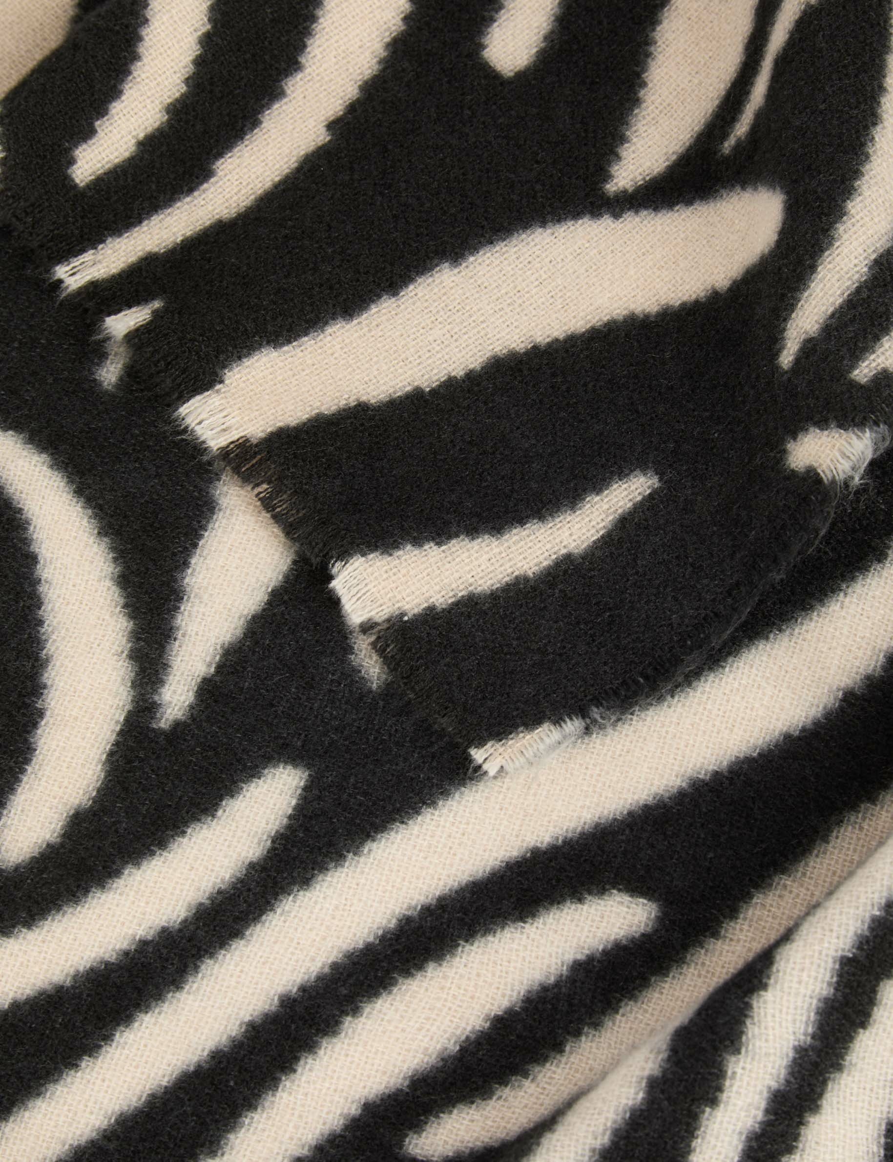 scarf with zebra print ivory women Scarf with zebra print ivory women