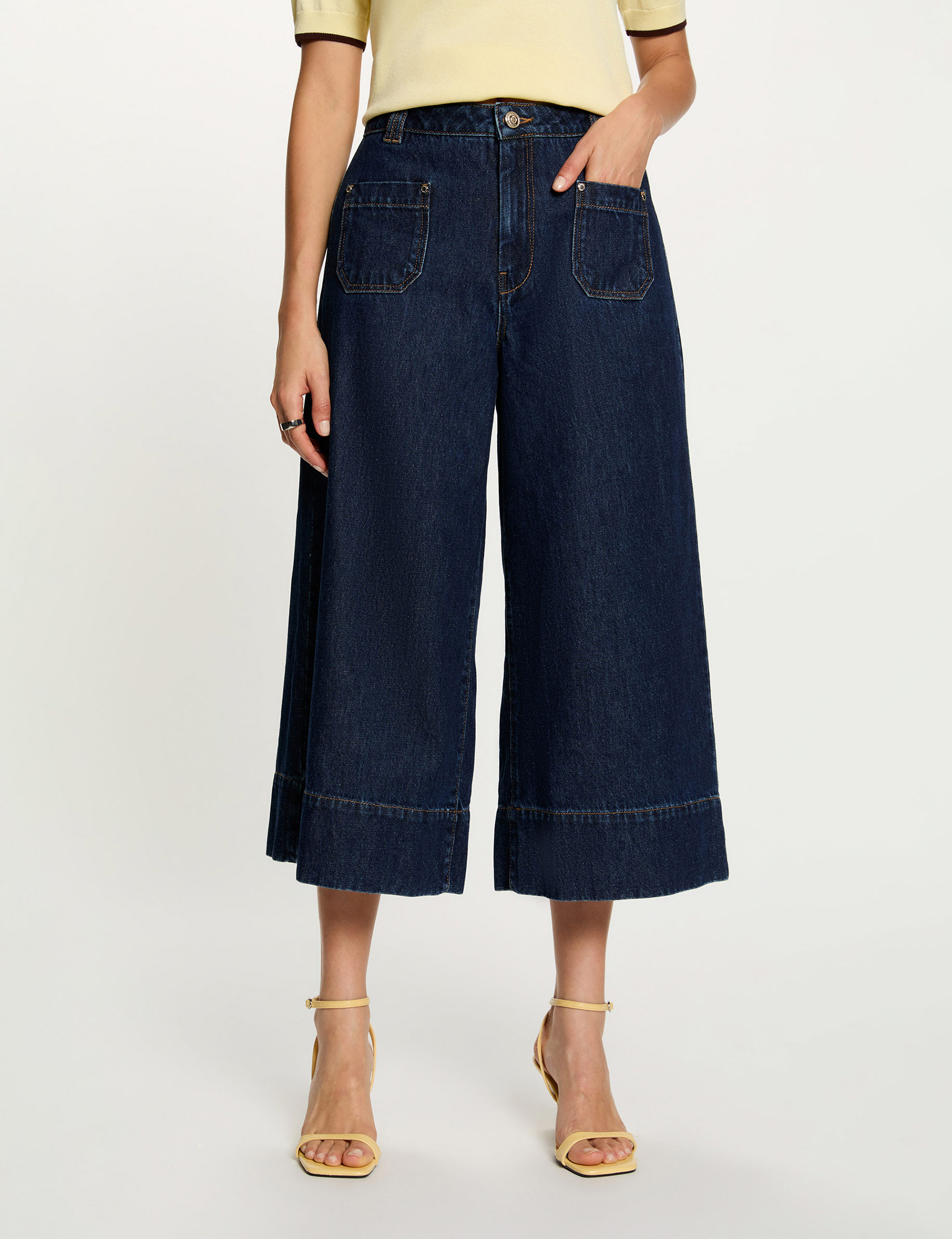 High-waisted shorts blue women