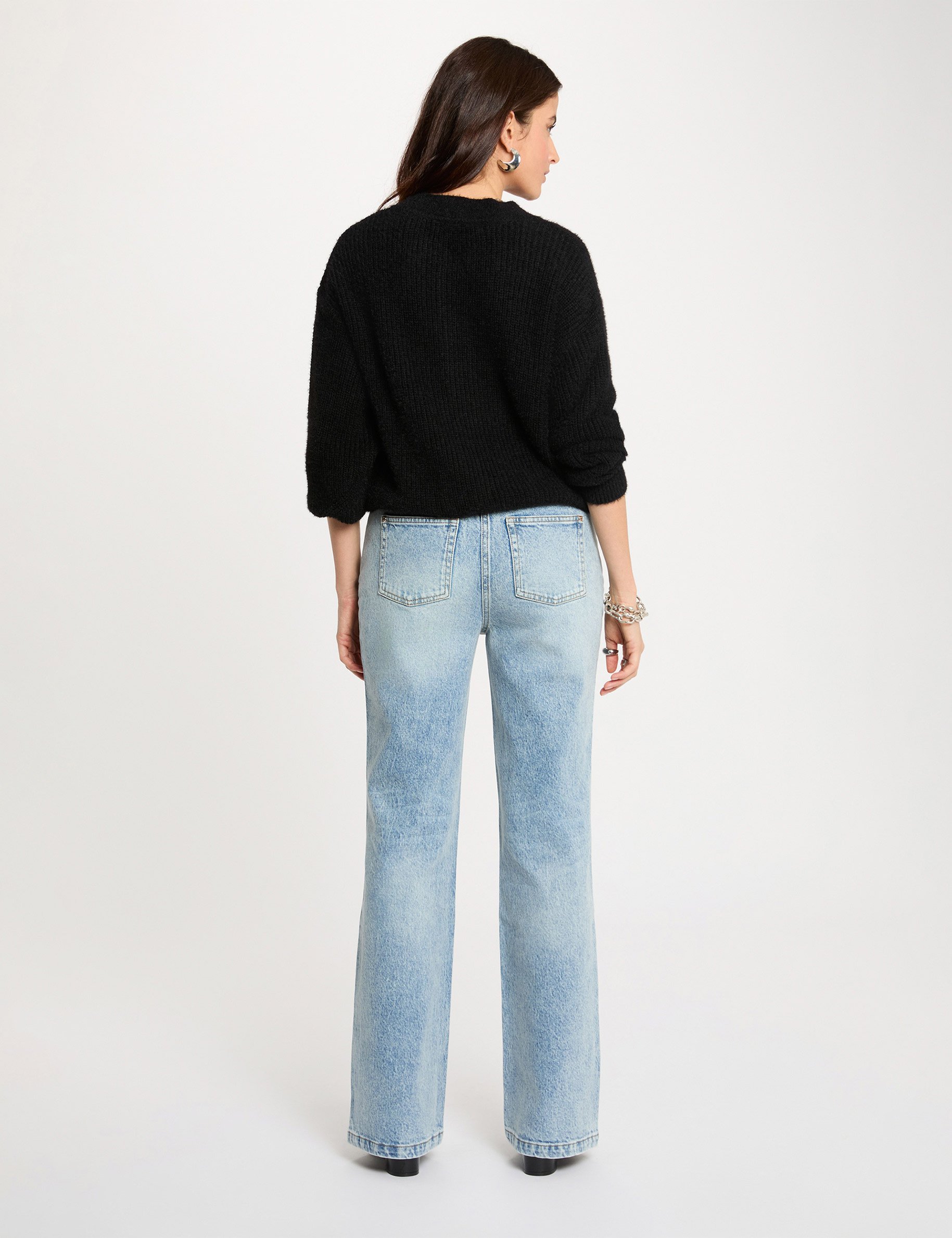 Straight sweater with round neck black women