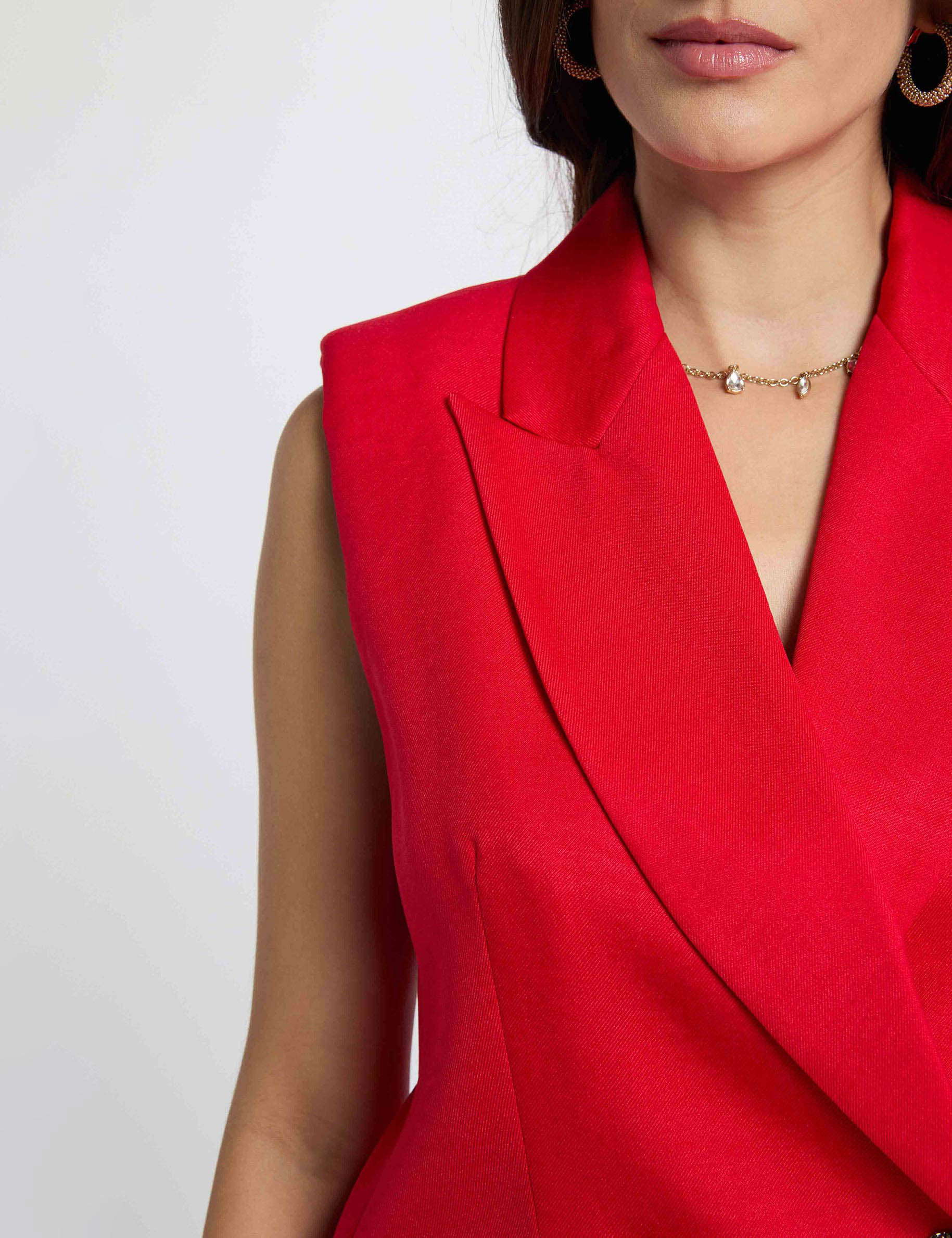 Fitted sleeveless jacket red women