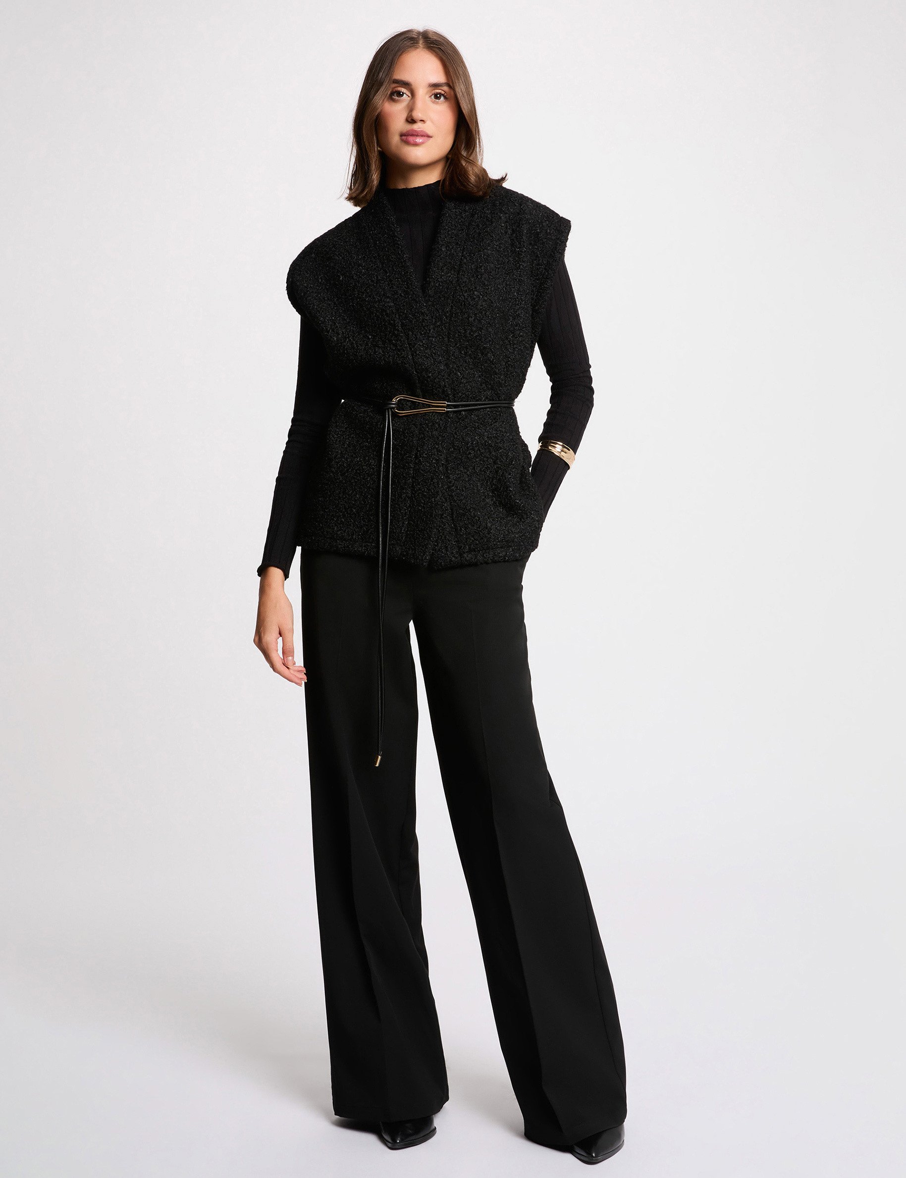 Sleeveless jacket black women
