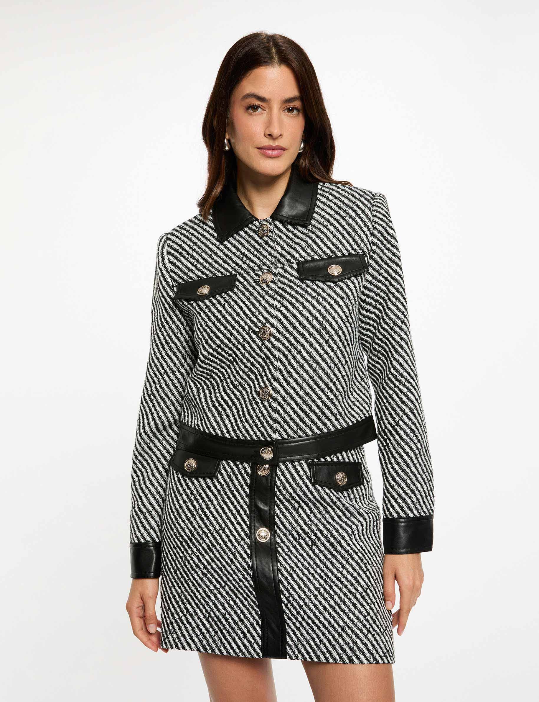 Fitted short skirt black women