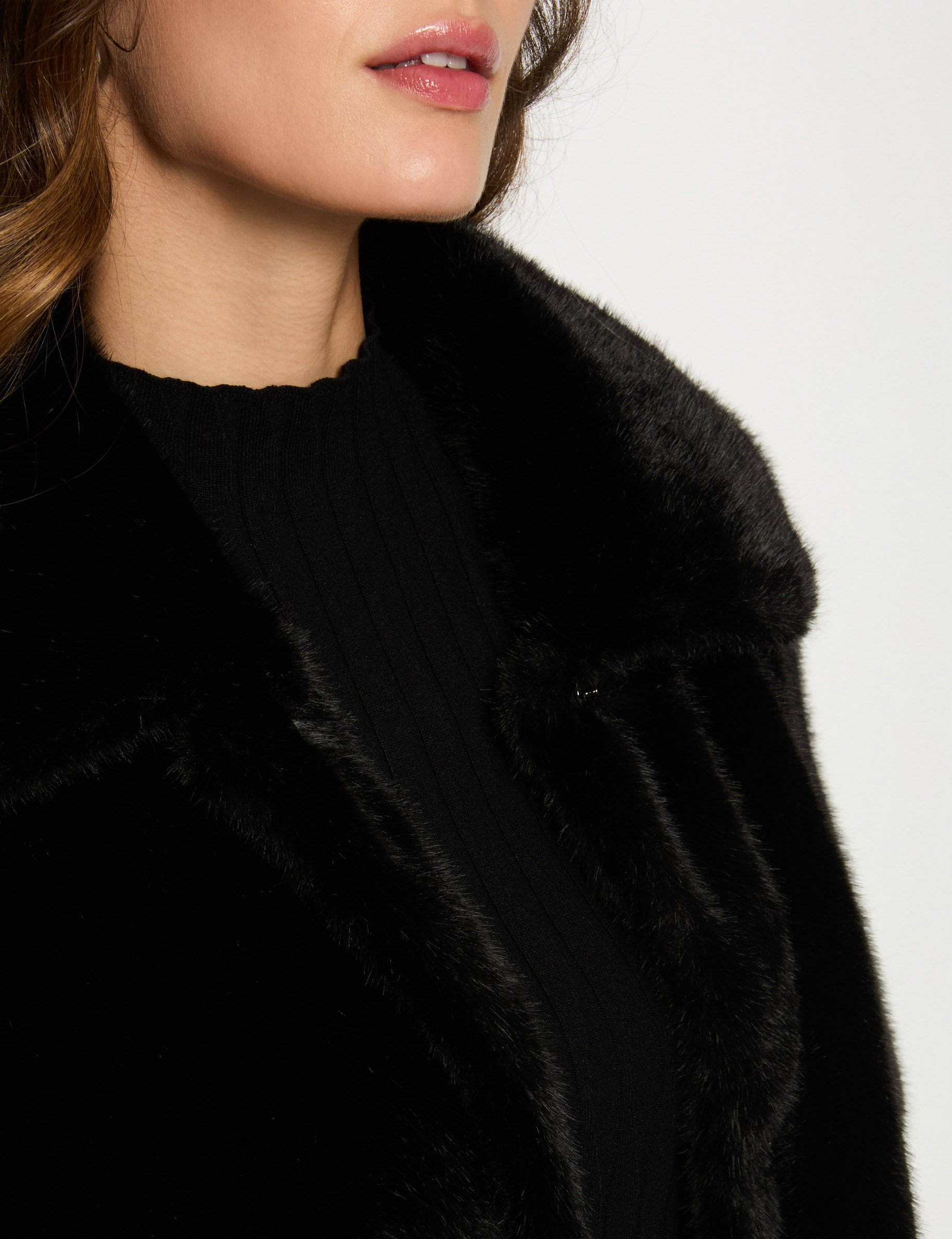 manteau droit fausse fourrure noir femme Manteau droit fausse fourrure noir femme