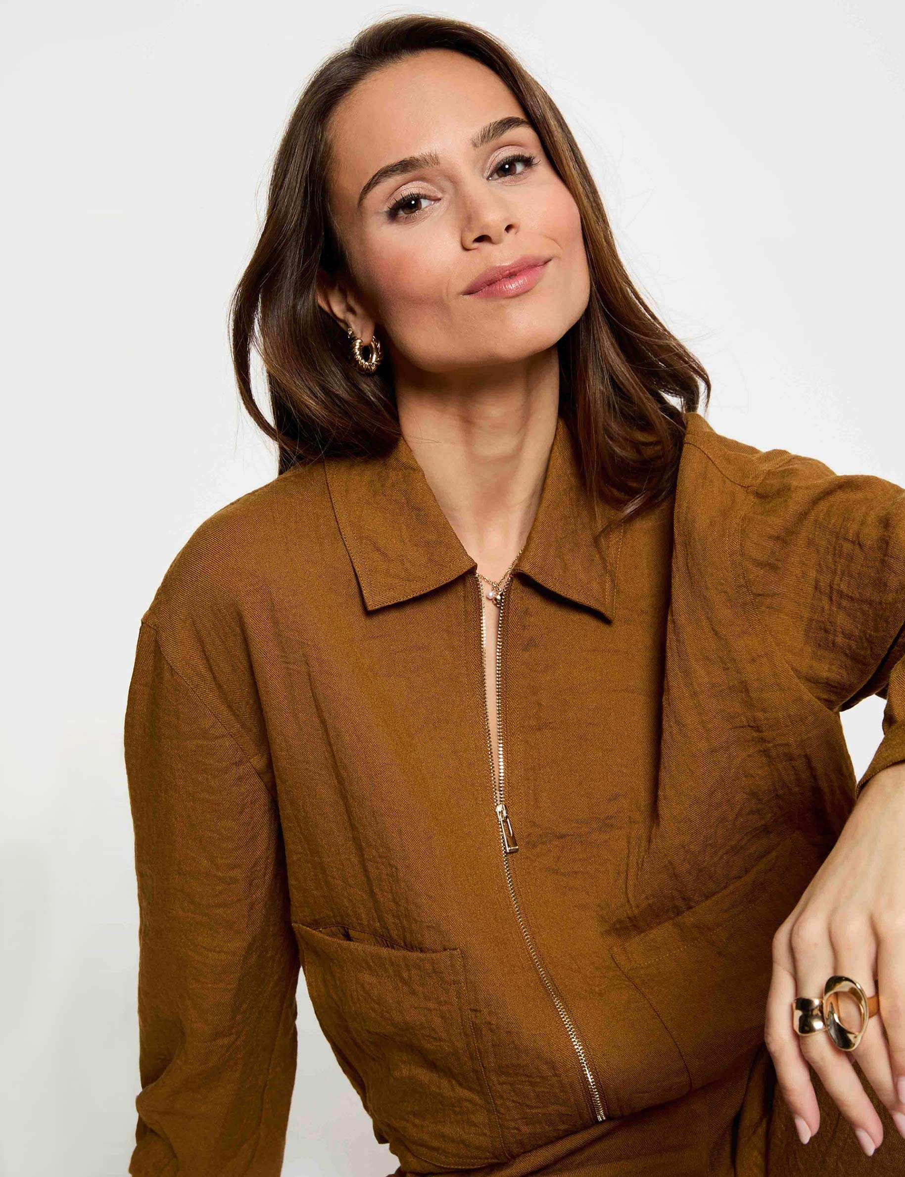 Pleated oversized jacket camel women