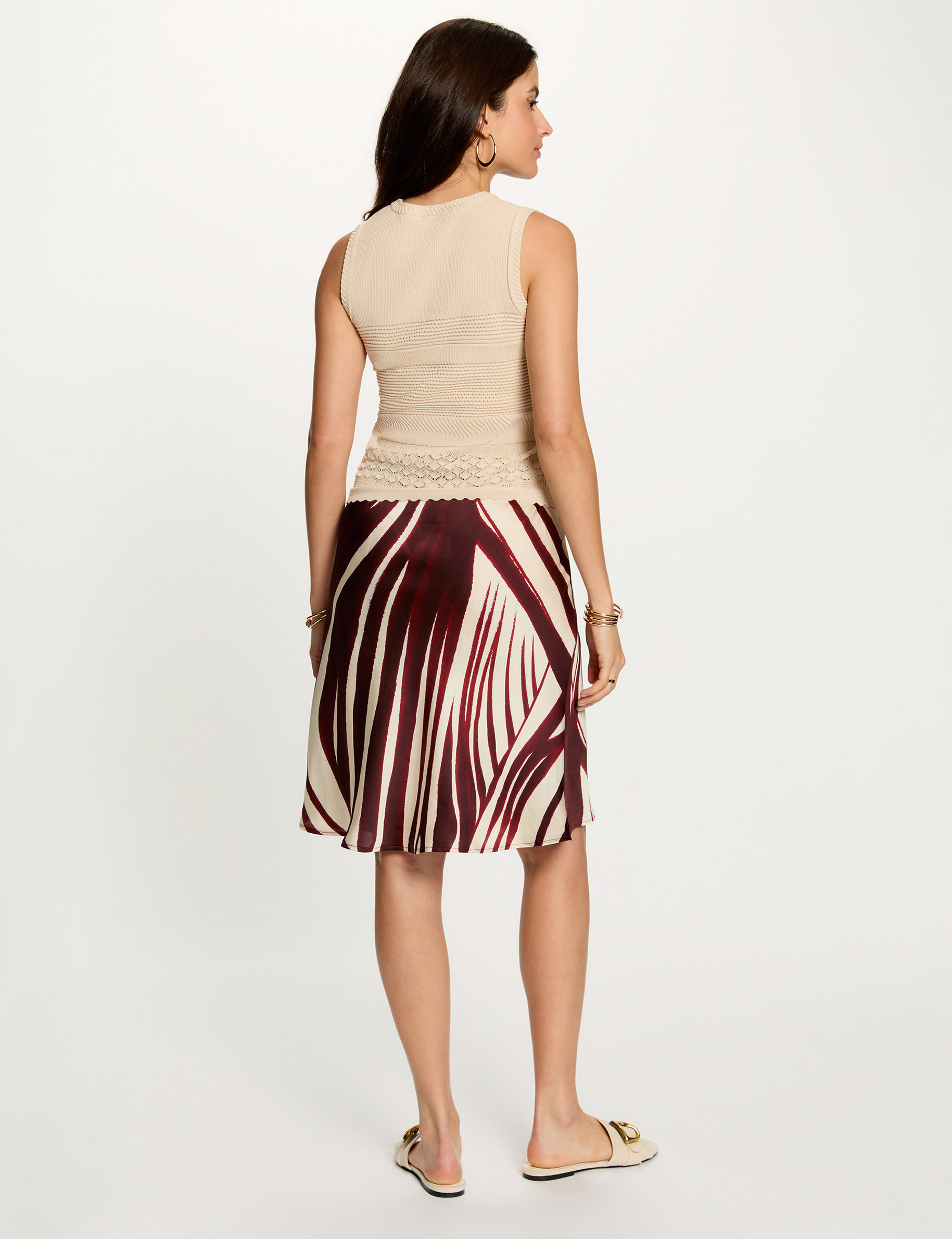 Sleeveless sweater with round neck beige women