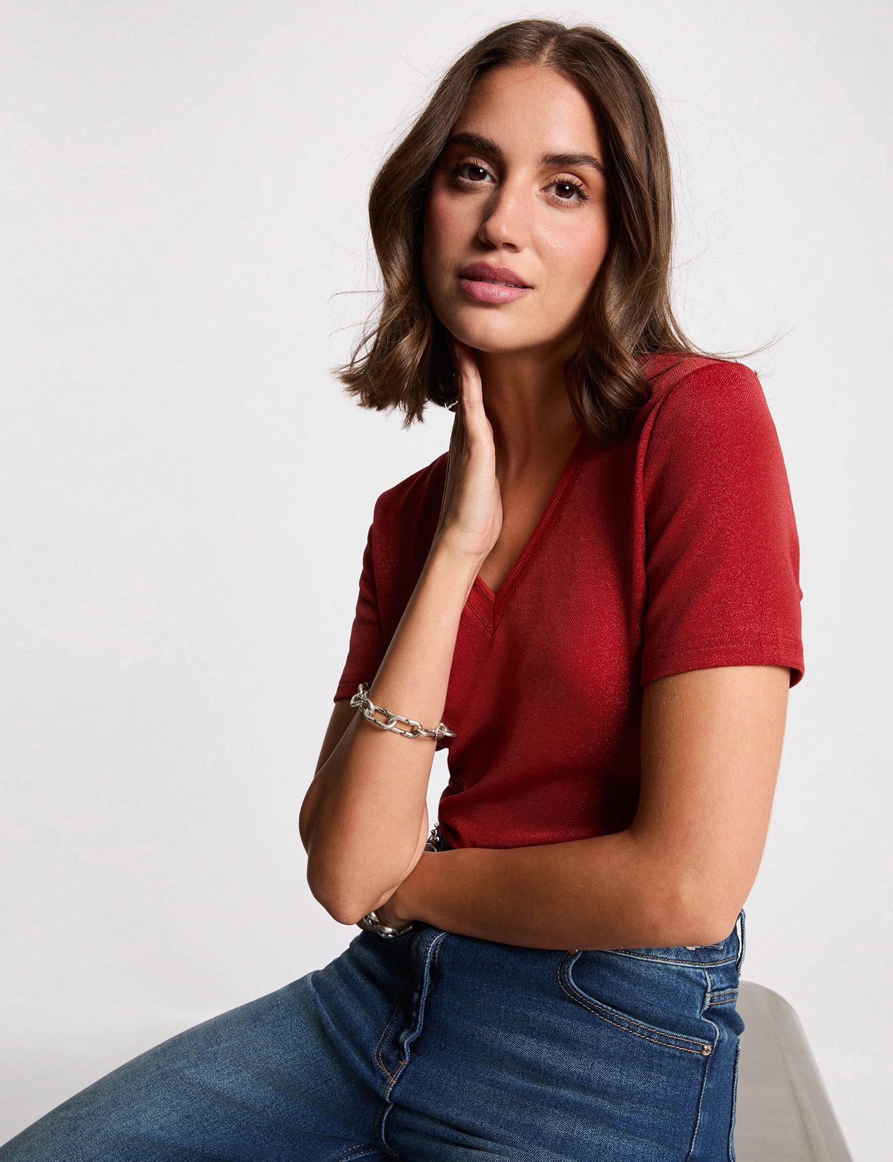 Short-sleeved t-shirt with V-neck dark orange women