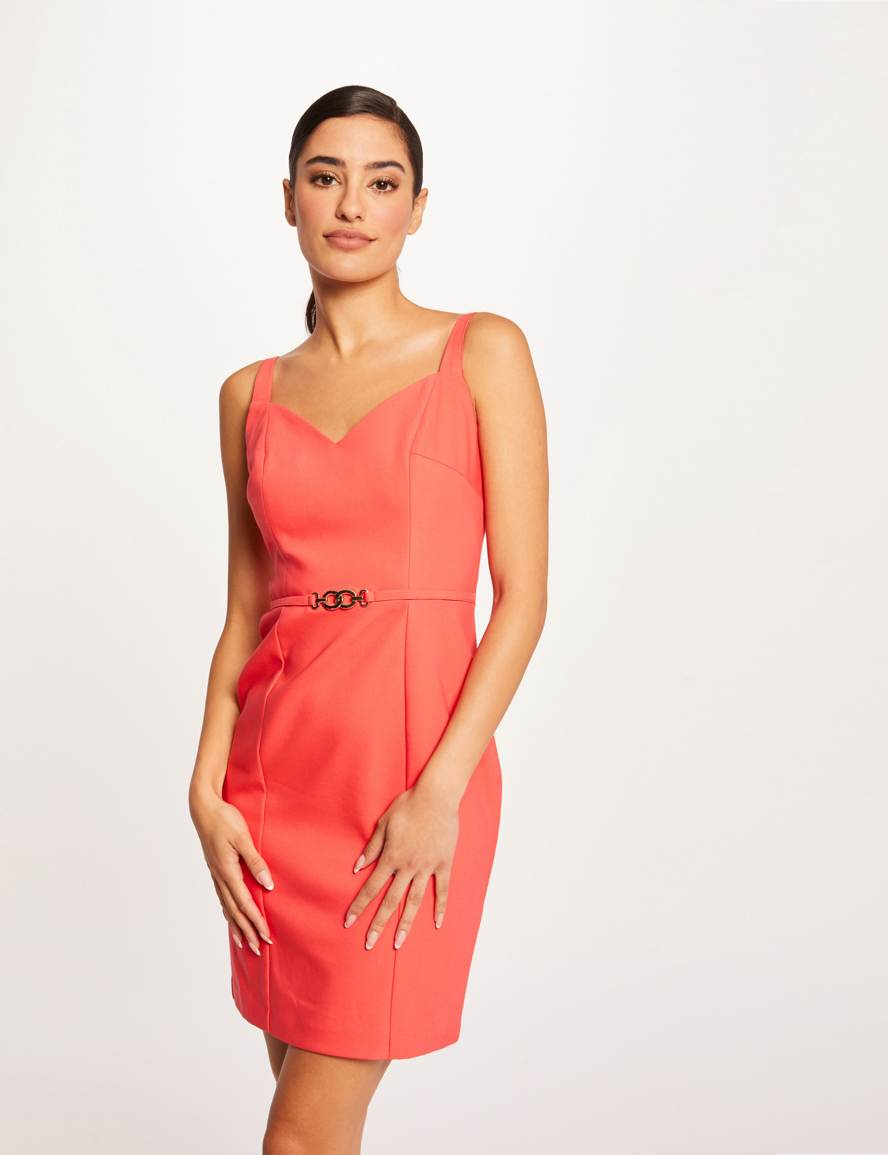 Fitted dress with metal ornament red ladies' Fitted dress with metal ornament red ladies'