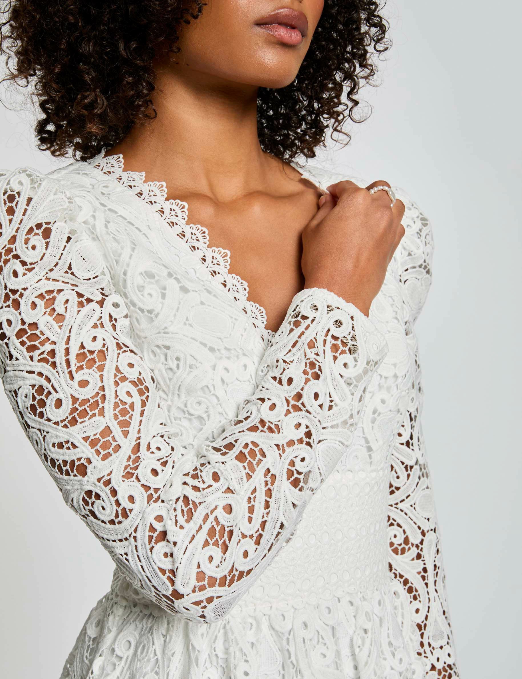 robe courte evasee dentelle blanc femme Robe courte évasée dentelle blanc femme