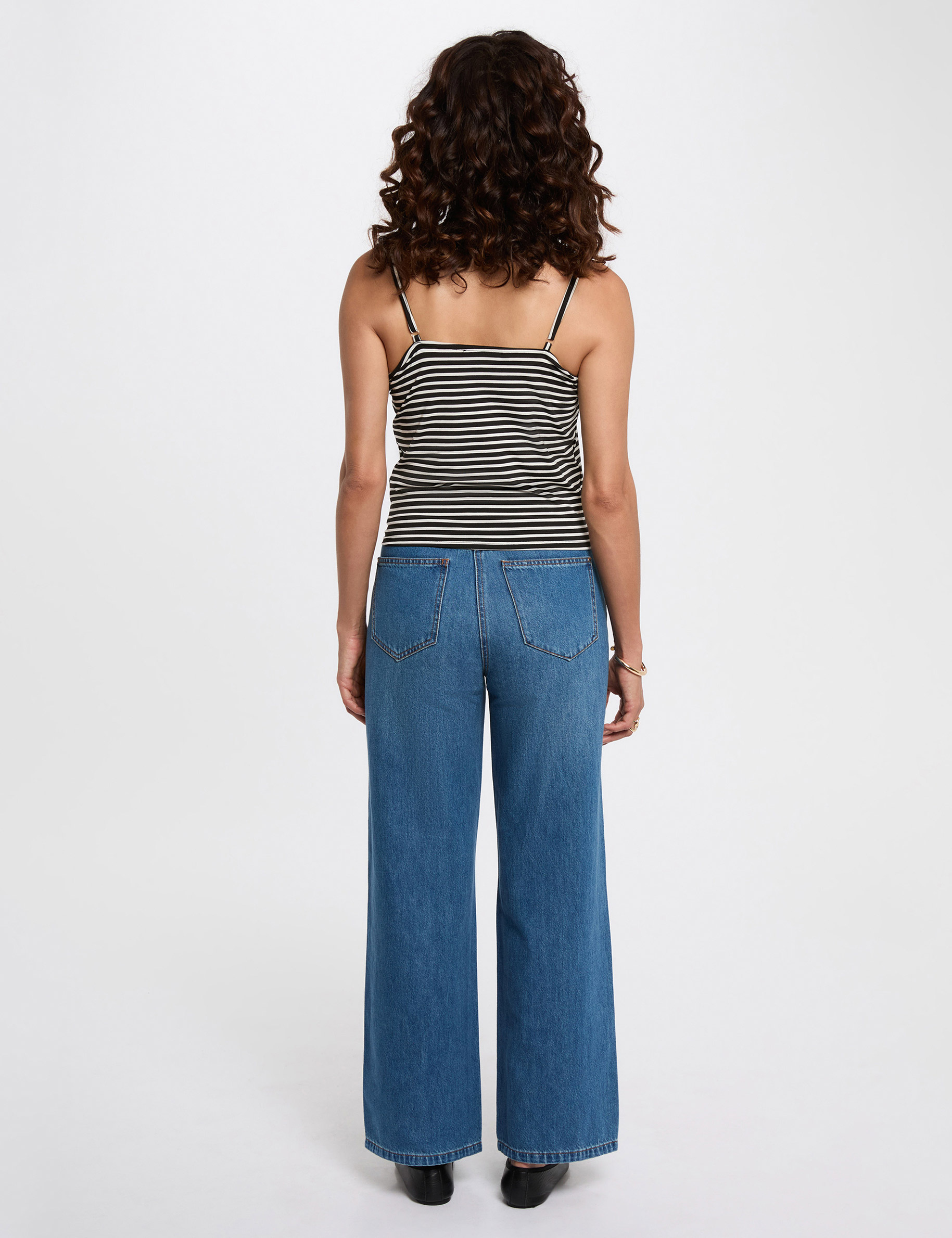 Cropped V-neck tank top black women