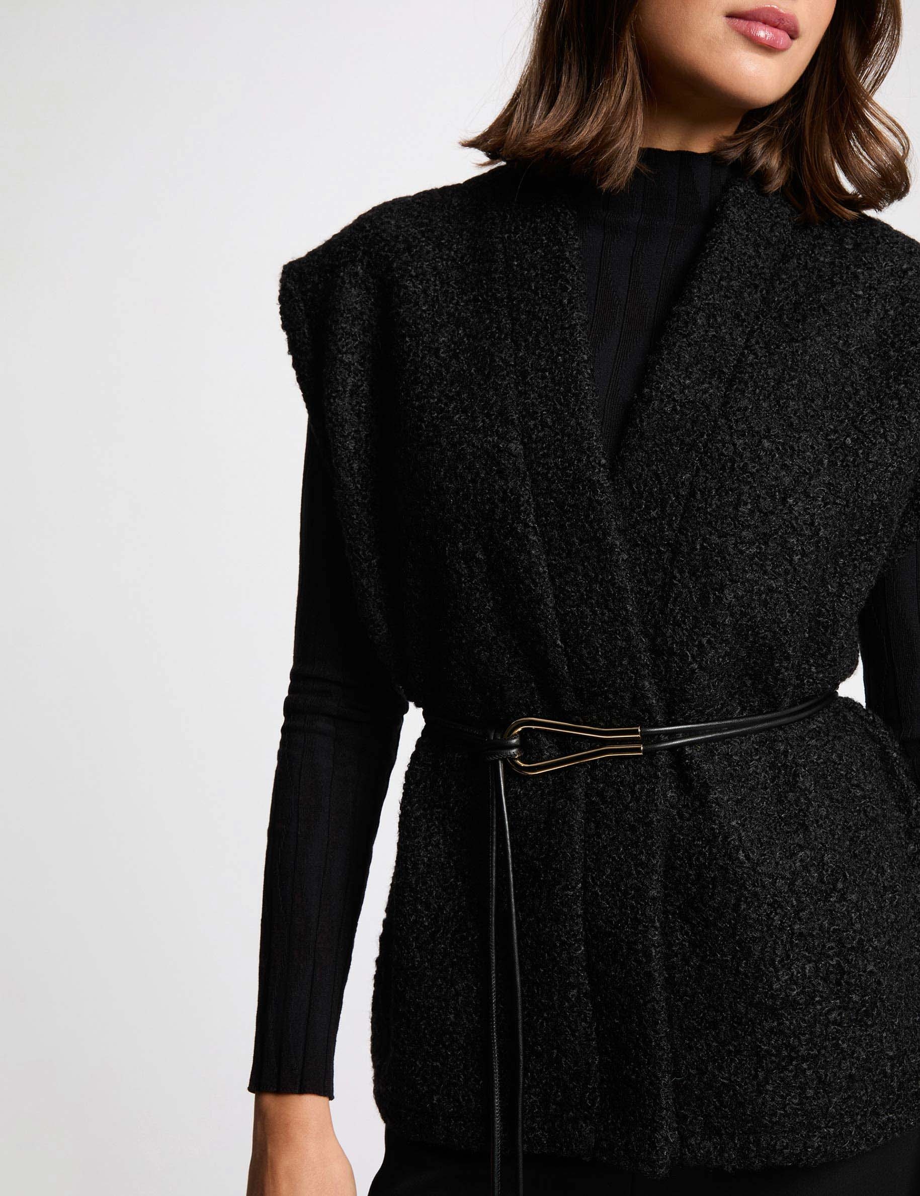 Sleeveless jacket black women