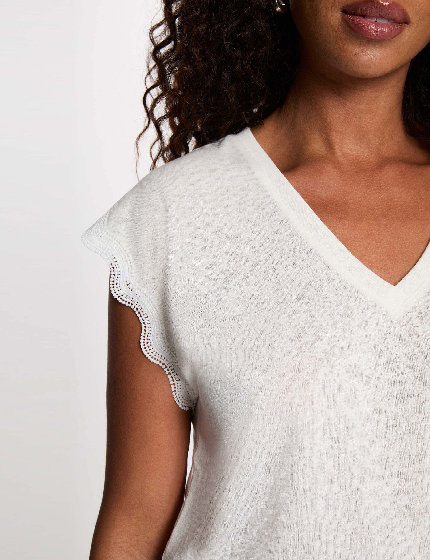 V-neck short-sleeve t-shirt white women