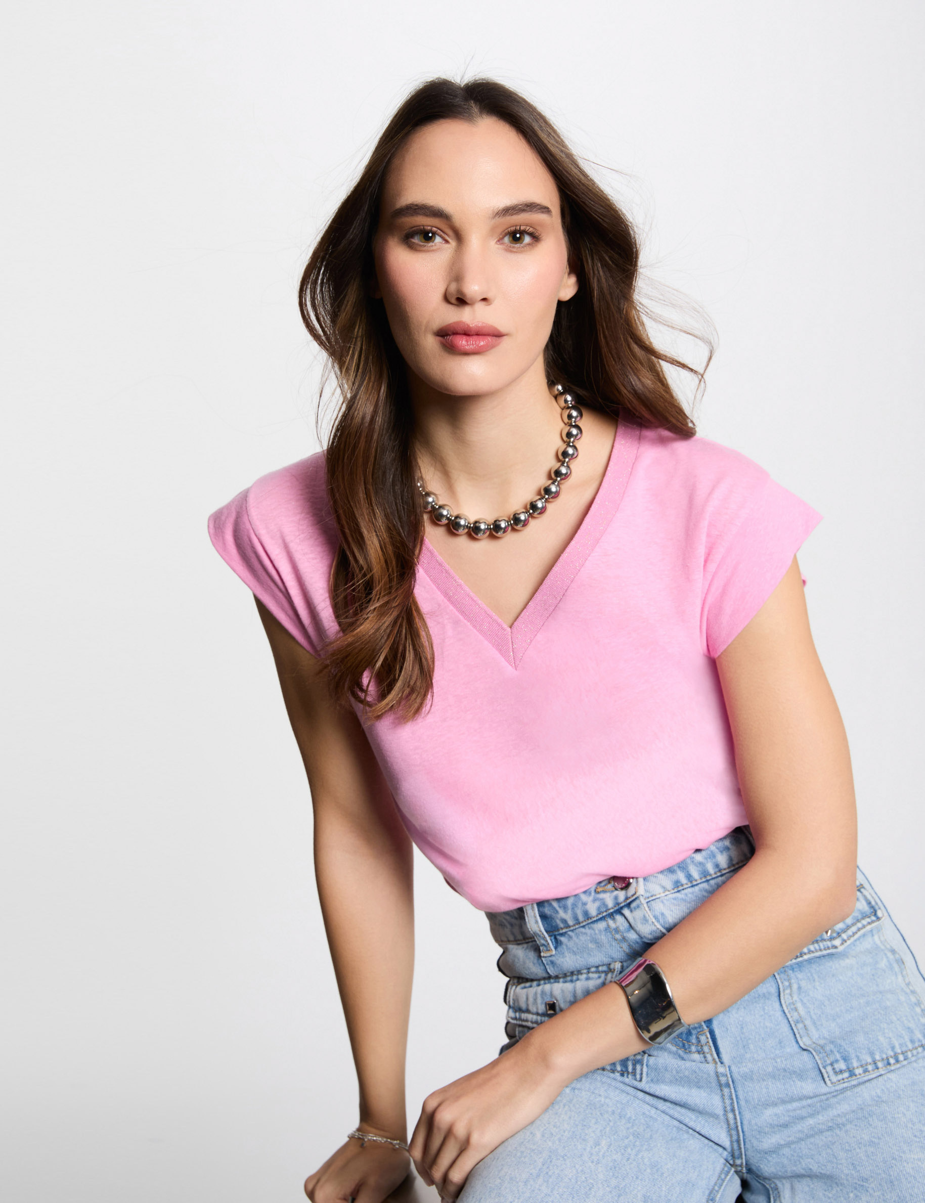 Short-sleeved t-shirt with V-neck pink women